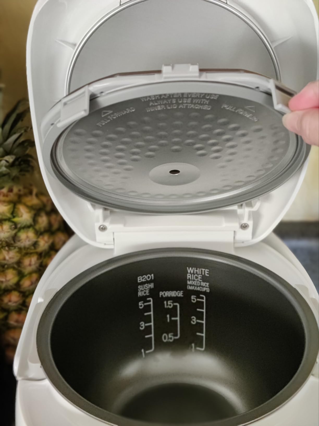 Zojirushi NS-ZCC10 5-1/2-Cup Neuro Fuzzy Rice Cooker and Warmer, Premium White Customer Review Zojirushi NS-ZCC10 5-1/2-Cup Neuro Fuzzy Rice Cooker and Warmer, Premium White - Customer Photo 2