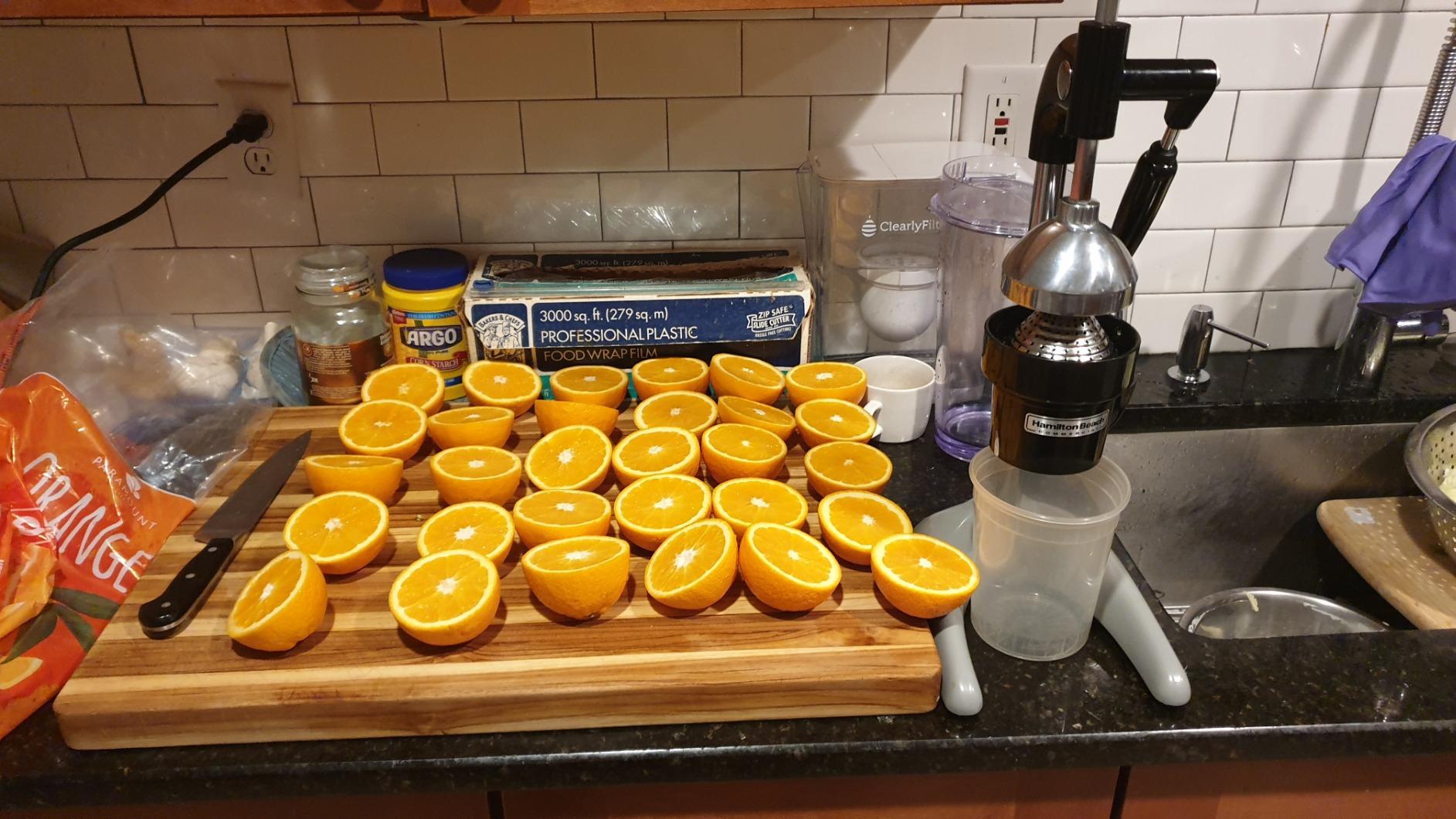 Hamilton Beach Commercial 932 Manual Citrus Juicer, Acid-Resistant Finish, Sure Grip Feet, Juice Lemons, Limes, Oranges, and Grapefruits, NSF Certified Customer Review Hamilton Beach Commercial 932 Manual Citrus Juicer, Acid-Resistant Finish, Sure Grip Feet, Juice Lemons, Limes, Oranges, and Grapefruits, NSF Certified - Customer Photo 1