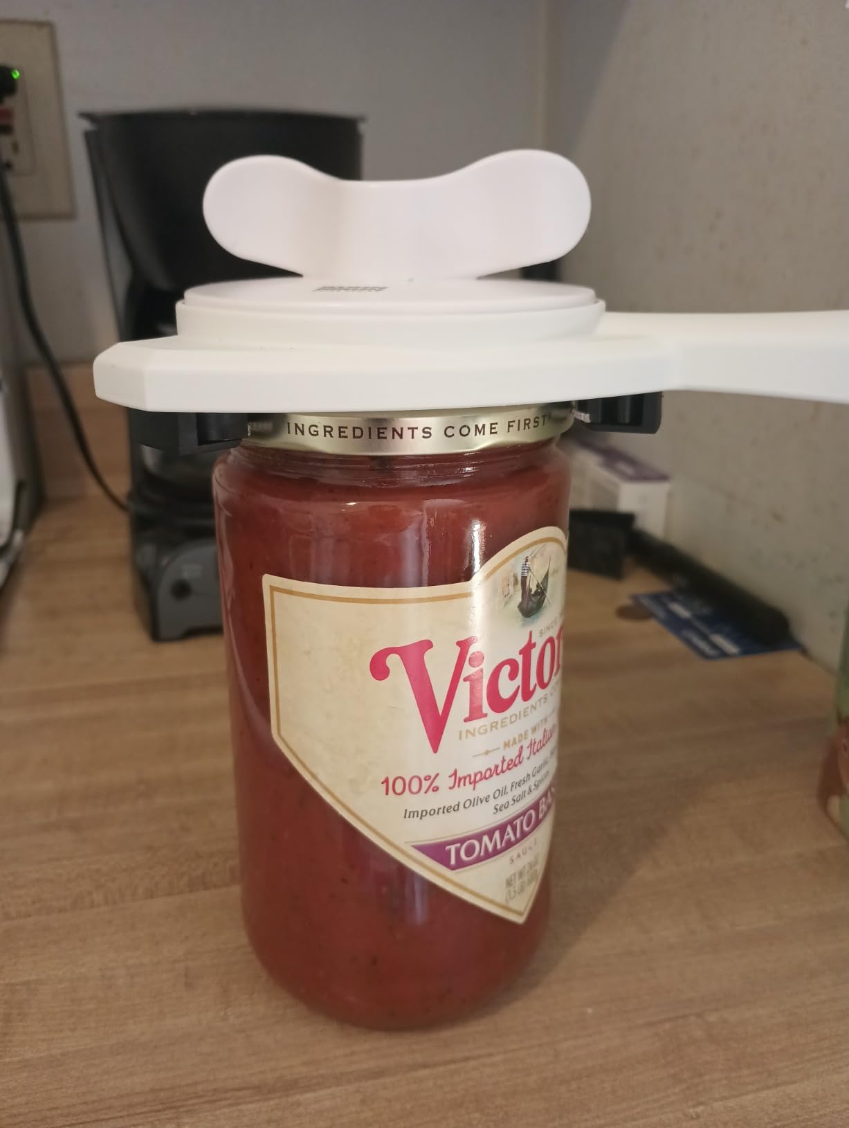 KUHN RIKON Strain-Free Gripper Opener for Jars and Bottles, 10 x 5 x 2.25 inches, White Customer Review KUHN RIKON Strain-Free Gripper Opener for Jars and Bottles, 10 x 5 x 2.25 inches, White - Customer Photo 1