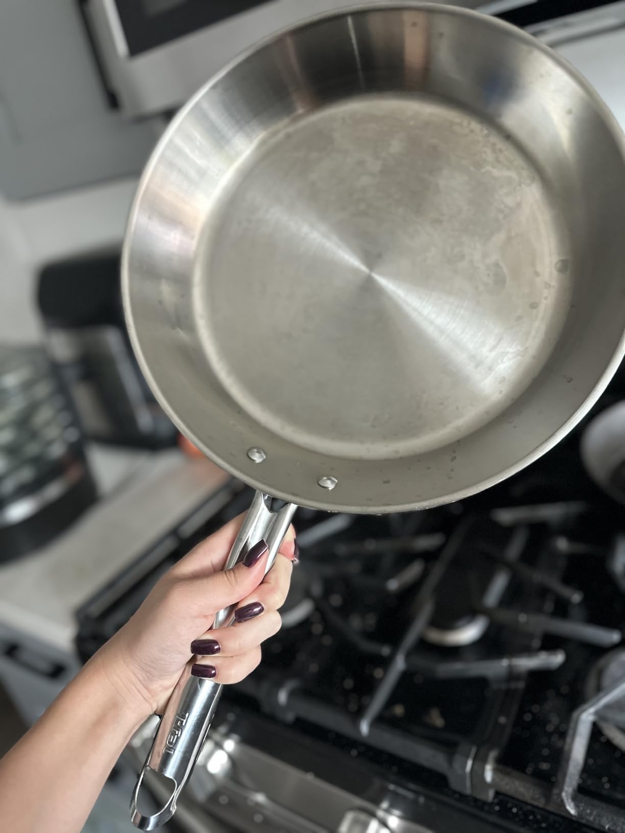 T-fal Specialty Nonstick Woks & Stir-Fry Pan 14 Inch Oven Broiler Safe 350F Cookware, Pots and Pans, Dishwasher Safe Black Customer Review T-fal Specialty Nonstick Woks & Stir-Fry Pan 14 Inch Oven Broiler Safe 350F Cookware, Pots and Pans, Dishwasher Safe Black - Customer Photo 1