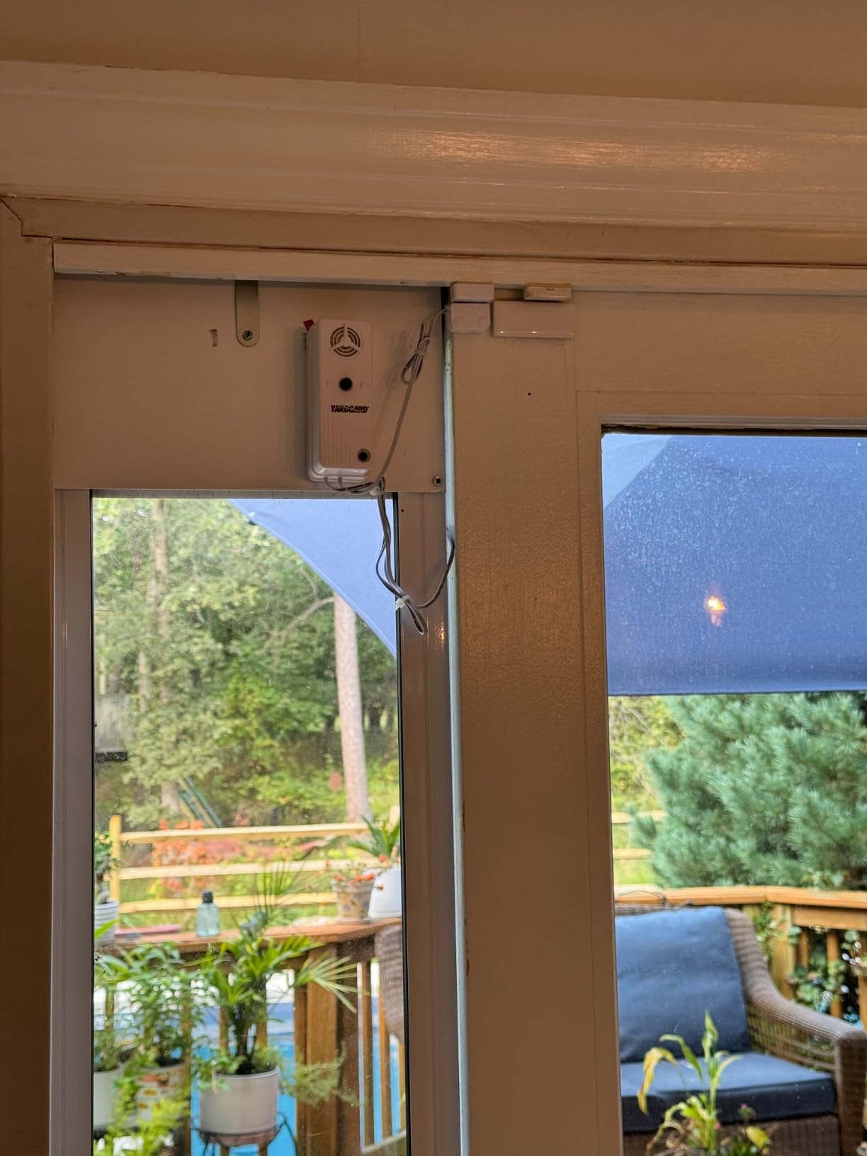 Yardgard Door and Window Pool Alarm, Child Safety UL 2017 Compliant Alarm for Pool Gates and Sliding Doors, Weatherproof, Wireless, Work as a UL Compliant Siren, ETL Certified, Easy to Install, White Customer Review Yardgard Door and Window Pool Alarm, Child Safety UL 2017 Compliant Alarm for Pool Gates and Sliding Doors, Weatherproof, Wireless, Work as a UL Compliant Siren, ETL Certified, Easy to Install, White - Customer Photo 2