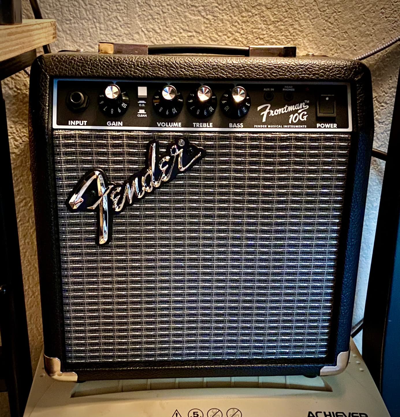 Fender Frontman 10G Guitar Amp, 10 Watts, with 2-Year Warranty - Customer Photo 1