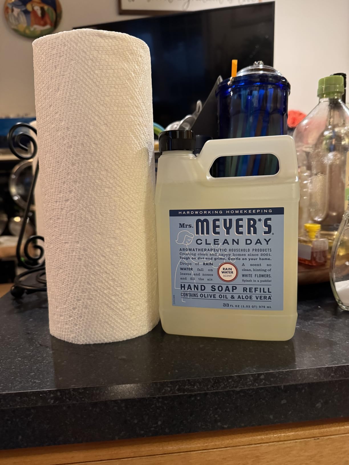 MRS. MEYER'S CLEAN DAY Liquid Hand Soap Refill, Cruelty Free and Biodegradable Formula, Lavender Scent, 33 Fl Oz (Pack of 1) Customer Review MRS. MEYER'S CLEAN DAY Liquid Hand Soap Refill, Cruelty Free and Biodegradable Formula, Lavender Scent, 33 Fl Oz (Pack of 1) - Customer Photo 1