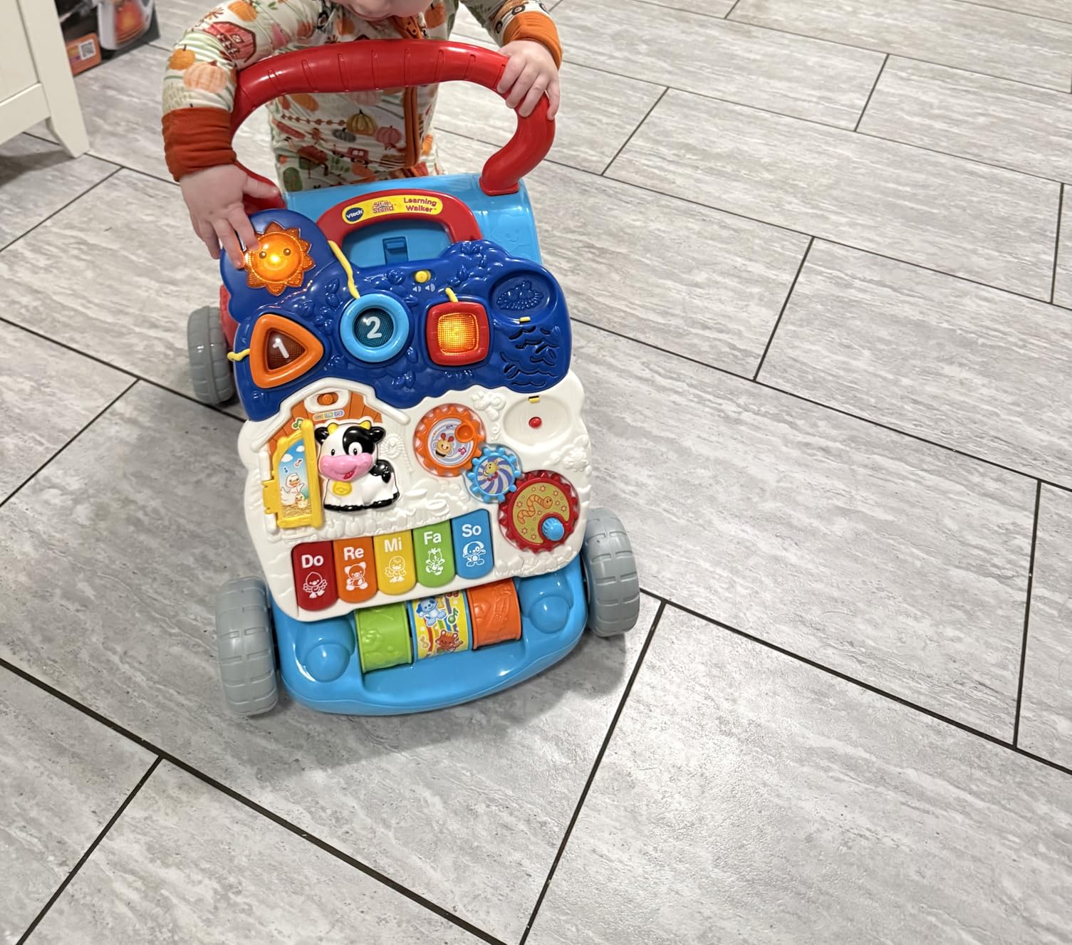 VTech Sit-to-Stand Learning Walker (Frustration Free Packaging) Customer Review VTech Sit-to-Stand Learning Walker (Frustration Free Packaging) - Customer Photo 1