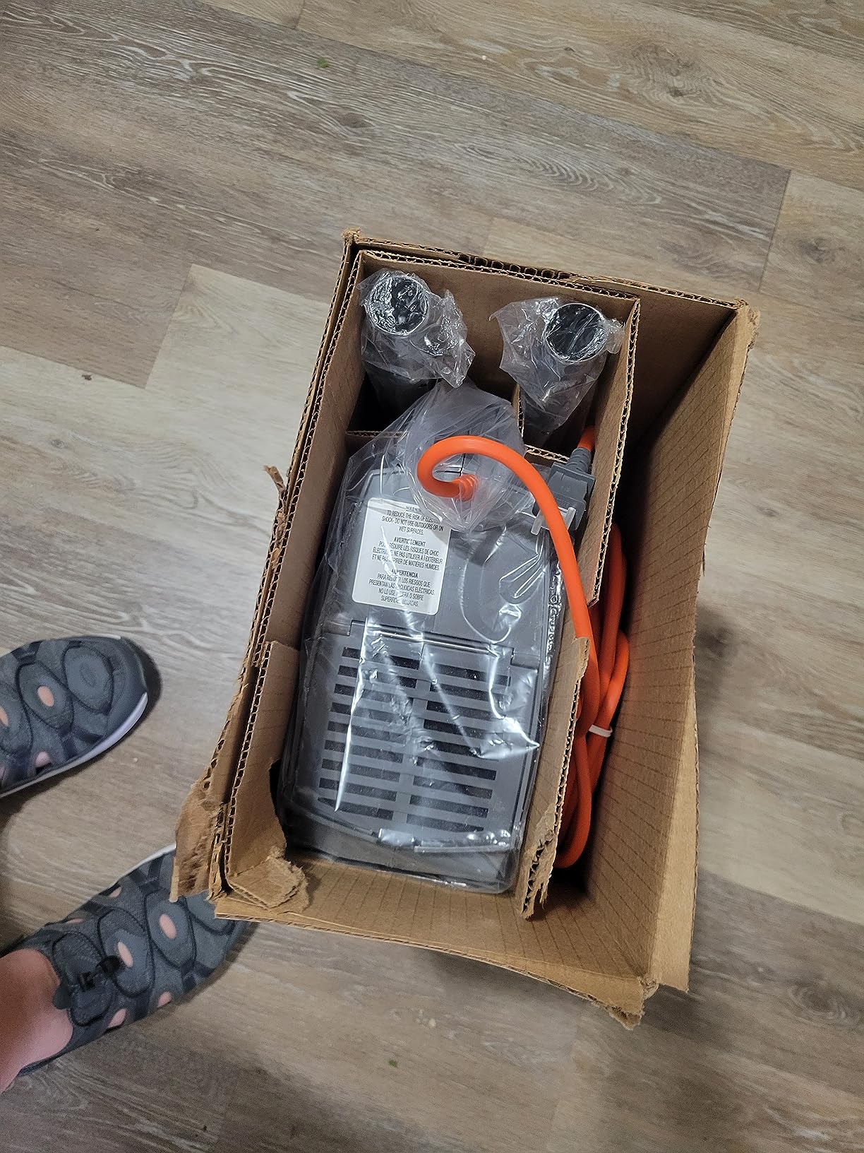 Hoover Commercial PORTAPOWER Lightweight Canister Vacuum Cleaner - Customer Photo 2