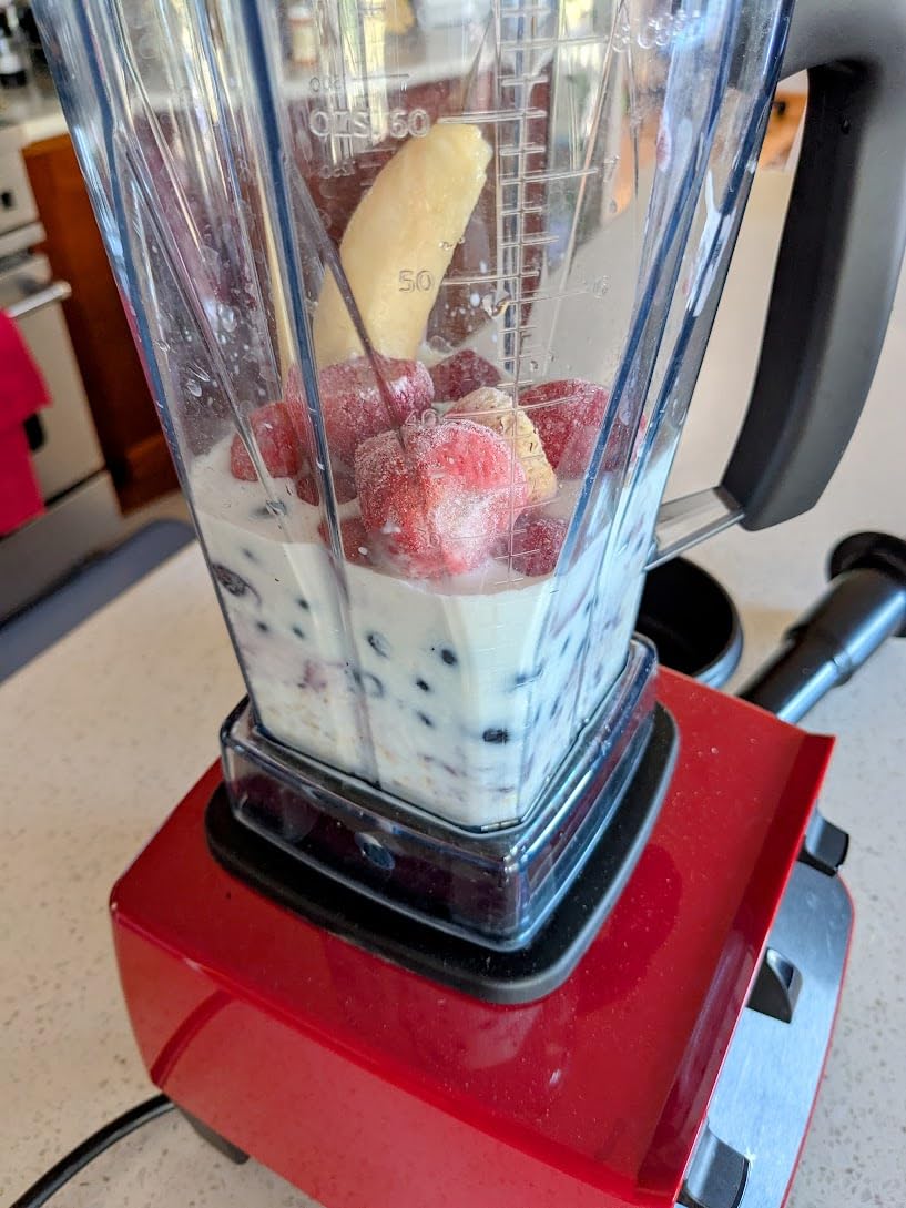 Vitamix 5200 Professional Grade Blender for Smoothies, Food Grinder and Emulsifier, 64oz Pitcher, Black Customer Review Vitamix 5200 Professional Grade Blender for Smoothies, Food Grinder and Emulsifier, 64oz Pitcher, Black - Customer Photo 1