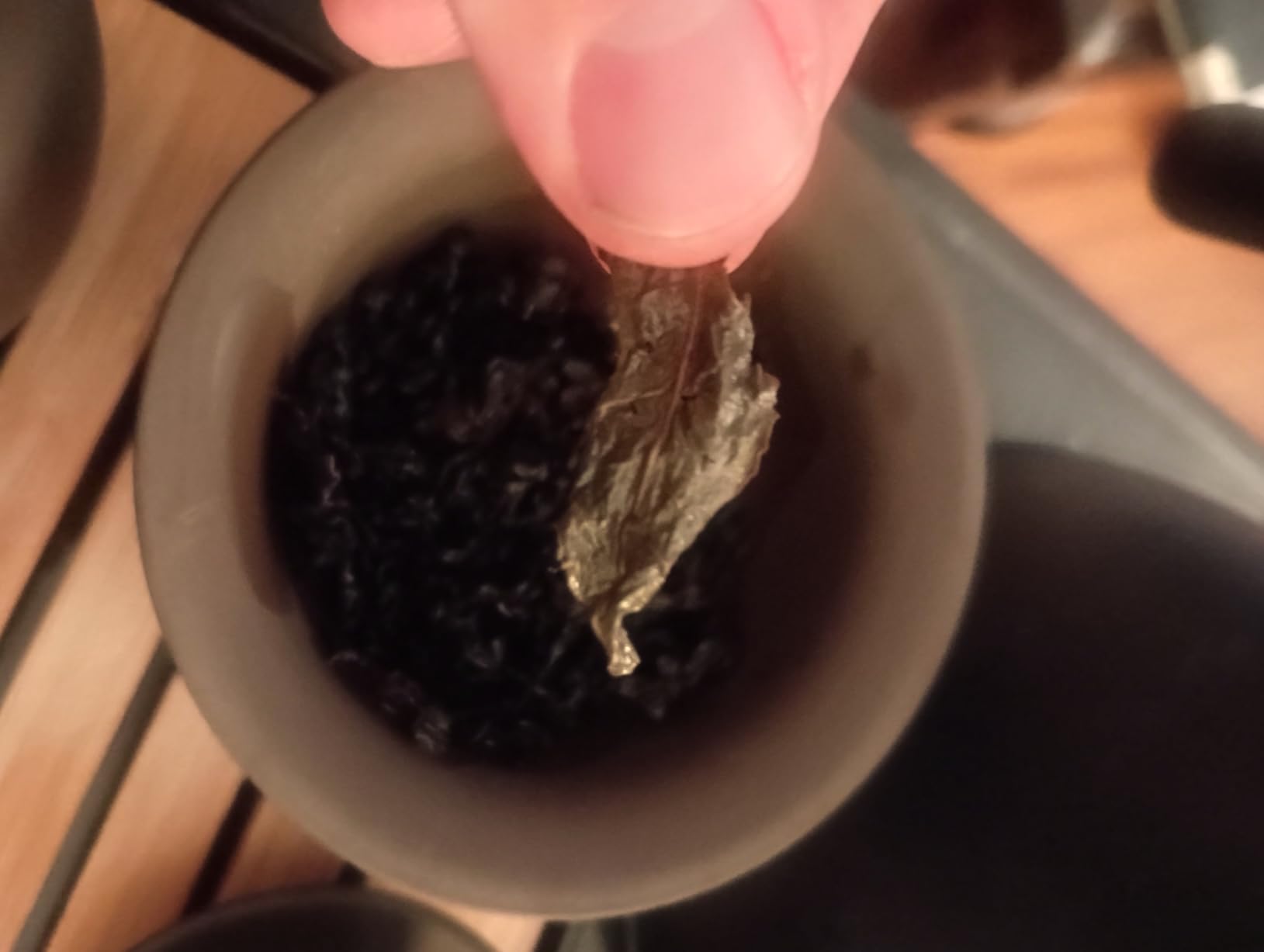 The Tao of Tea, Black Dragon Oolong Tea, Loose Leaf, 3.5 Ounce Tin Customer Review The Tao of Tea, Black Dragon Oolong Tea, Loose Leaf, 3.5 Ounce Tin - Customer Photo 1