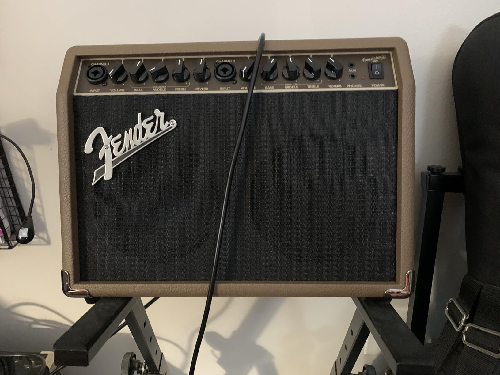 Fender Acoustasonic Guitar Amp for Acoustic Guitar, 15 Watts, with 2-Year Warranty 6 Inch Speaker, Dual Front-Panel inputs, 11.5Hx11.19Wx7.13D Inches, Tan Customer Review Fender Acoustasonic Guitar Amp for Acoustic Guitar, 15 Watts, with 2-Year Warranty 6 Inch Speaker, Dual Front-Panel inputs, 11.5Hx11.19Wx7.13D Inches, Tan - Customer Photo 1