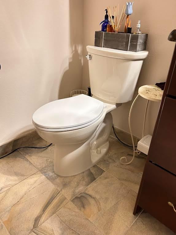 American Standard 215AA004.020 Cadet PRO Right Height Elongated 1.6 gpf 2-Piece Toilet, White Customer Review American Standard 215AA004.020 Cadet PRO Right Height Elongated 1.6 gpf 2-Piece Toilet, White - Customer Photo 1
