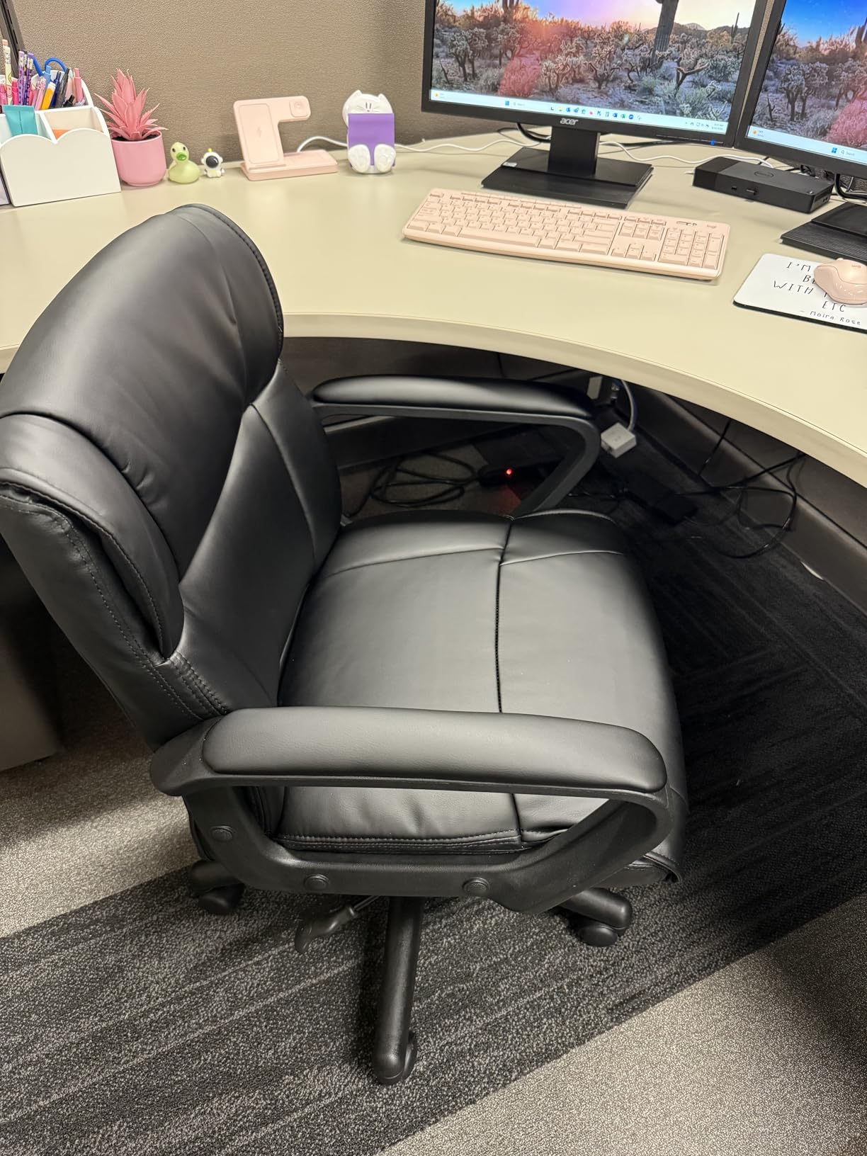 Amazon Basics Office Computer Task Desk Chair with Padded Armrests Mid-Back Adjustable Customer Review Amazon Basics Office Computer Task Desk Chair with Padded Armrests Mid-Back Adjustable - Customer Photo 1