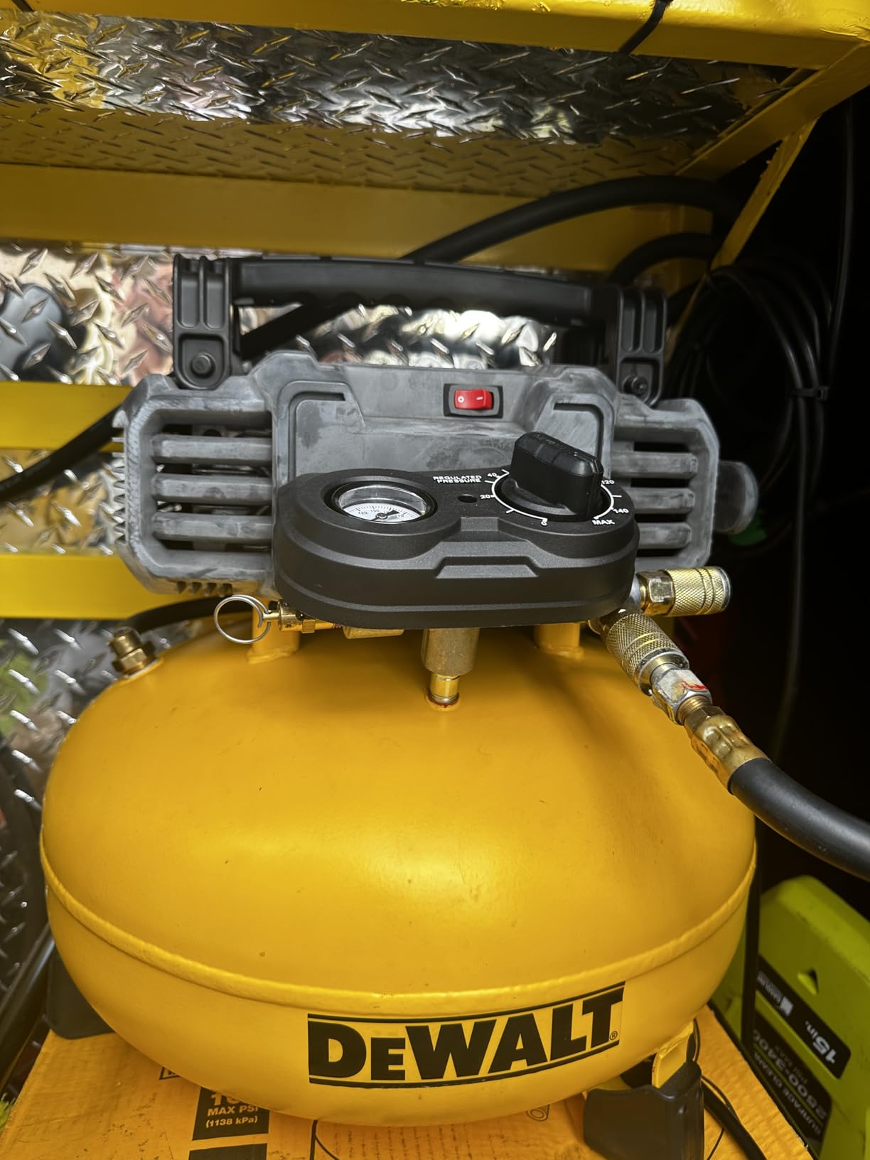 DEWALT Pancake Air Compressor, 6 Gallon, 165 PSI (DWFP55126) Customer Review DEWALT Pancake Air Compressor, 6 Gallon, 165 PSI (DWFP55126) - Customer Photo 1