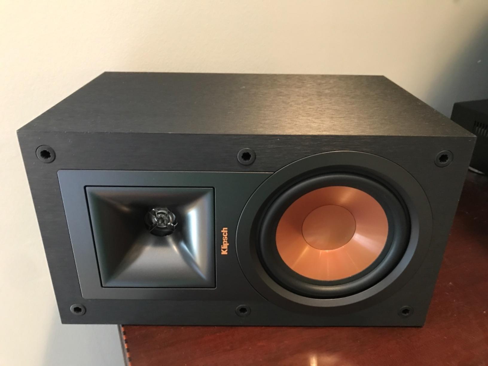 Klipsch R-15M Bookshelf Speaker (Pair) OPEN BOX Customer Review Klipsch R-15M Bookshelf Speaker (Pair) OPEN BOX - Customer Photo 1