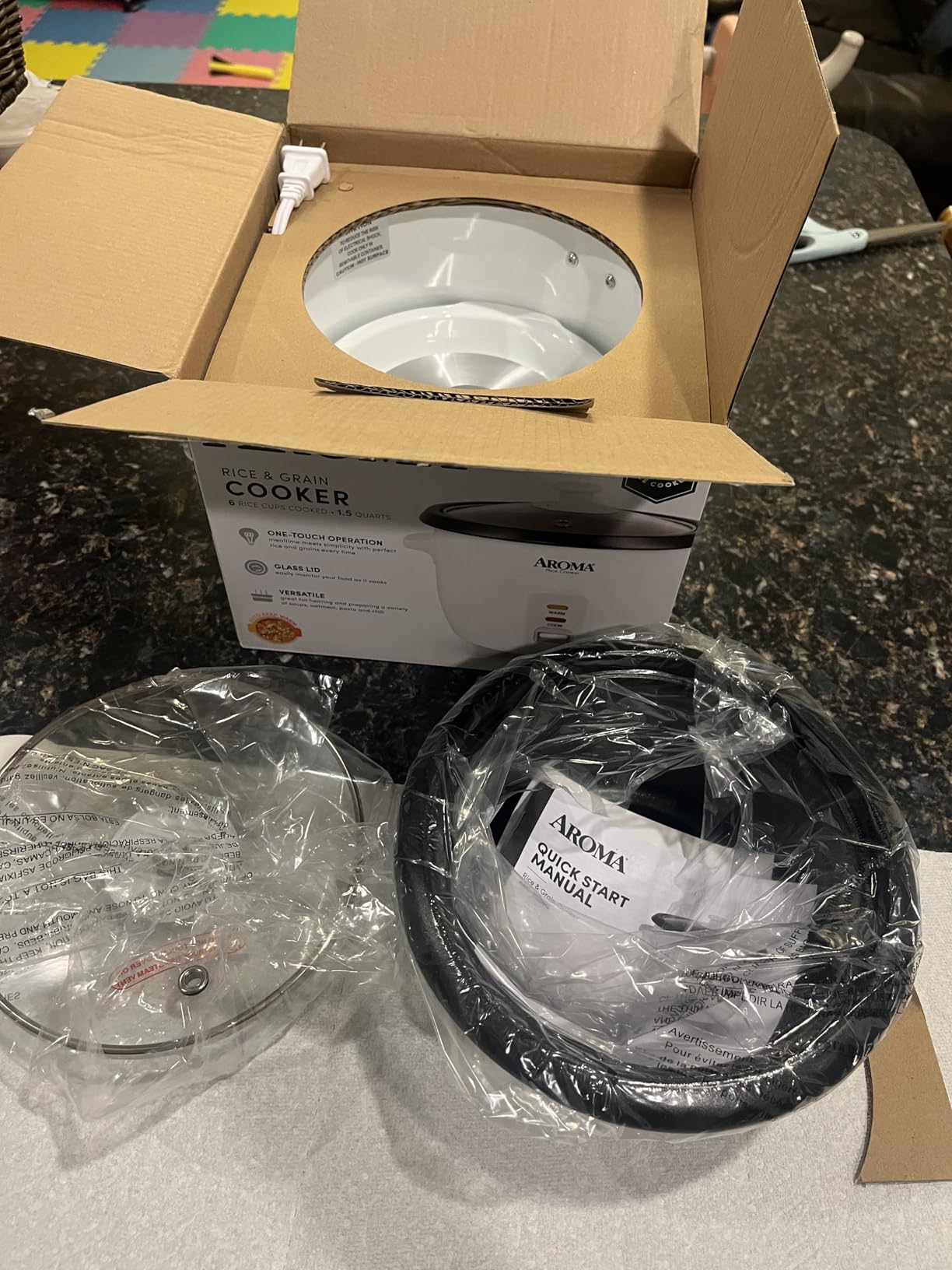 Aroma Housewares Aroma 6-cup (cooked) 1.5 Qt. One Touch Rice Cooker, White (ARC-363NG), 6 cup cooked/ 3 cup uncook/ 1.5 Qt. Unboxing Aroma Housewares Aroma 6-cup (cooked) 1.5 Qt. One Touch Rice Cooker, White (ARC-363NG), 6 cup cooked/ 3 cup uncook/ 1.5 Qt. - Customer Photo