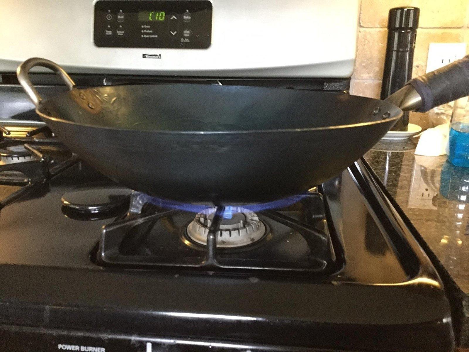 Craft Wok Traditional Hand Hammered Chinese Carbon Steel Wok with Wooden and Steel Helper Handle (14 Inch, Round Bottom Pow Wok Pan) Customer Review Craft Wok Traditional Hand Hammered Chinese Carbon Steel Wok with Wooden and Steel Helper Handle (14 Inch, Round Bottom Pow Wok Pan) - Customer Photo 1