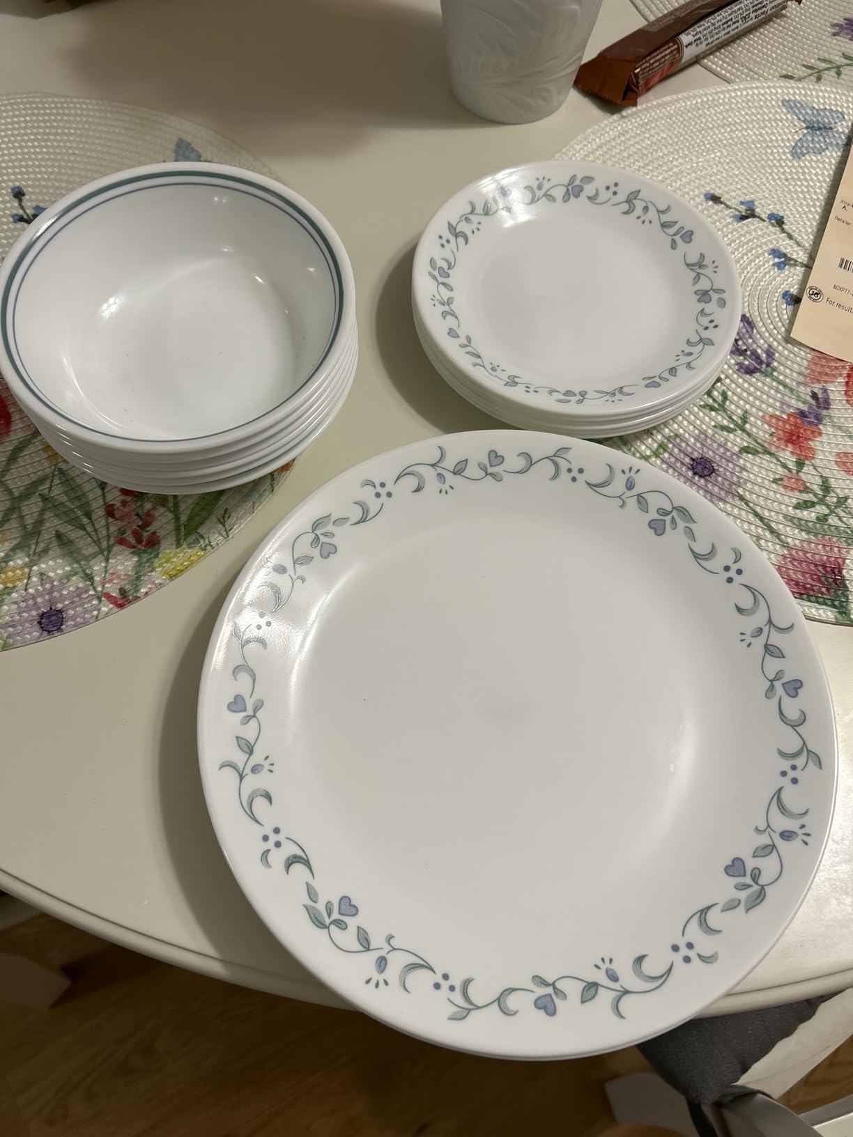 Corelle Vitrelle 18-Piece Service for 6 Dinnerware Set Triple Layer Glass and Chip Resistant, Lightweight Round Plates and Bowls Set, Winter Frost White Customer Review Corelle Vitrelle 18-Piece Service for 6 Dinnerware Set Triple Layer Glass and Chip Resistant, Lightweight Round Plates and Bowls Set, Winter Frost White - Customer Photo 1