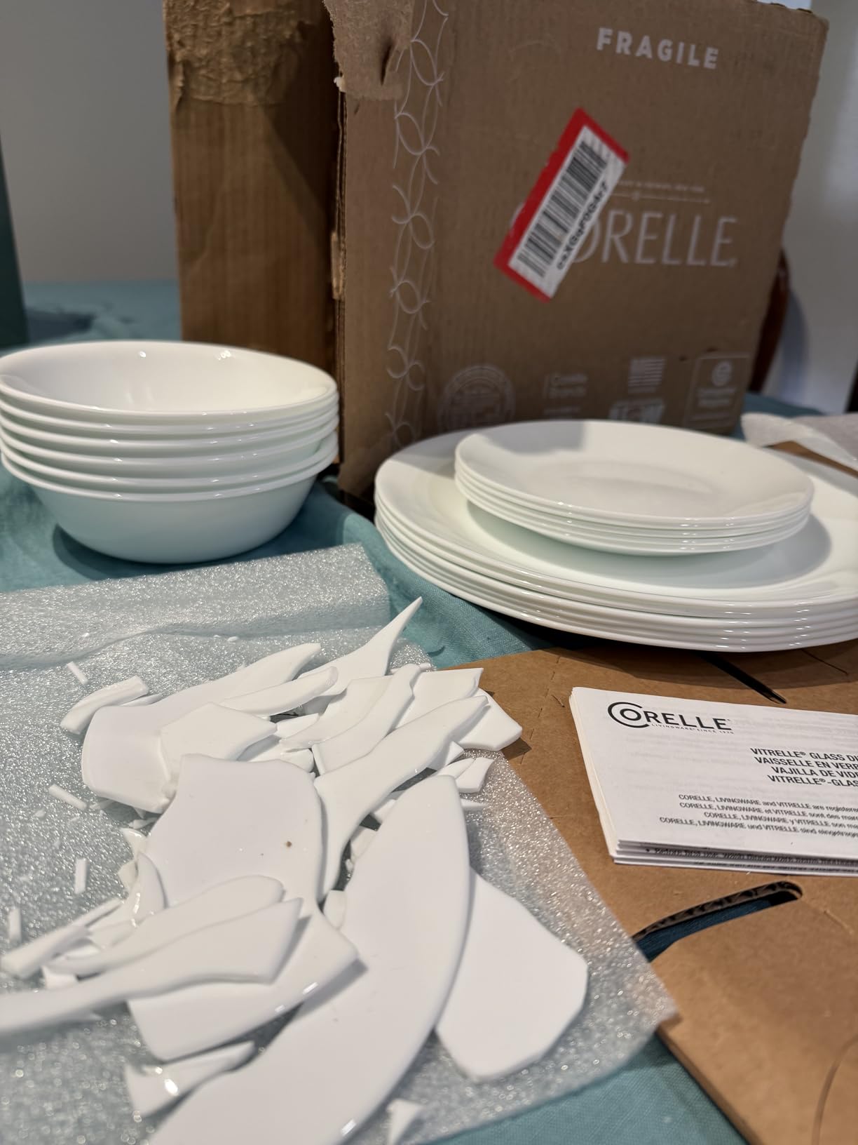 Corelle Vitrelle 18-Piece Service for 6 Dinnerware Set Triple Layer Glass and Chip Resistant, Lightweight Round Plates and Bowls Set, Winter Frost White Customer Review Corelle Vitrelle 18-Piece Service for 6 Dinnerware Set Triple Layer Glass and Chip Resistant, Lightweight Round Plates and Bowls Set, Winter Frost White - Customer Photo 2