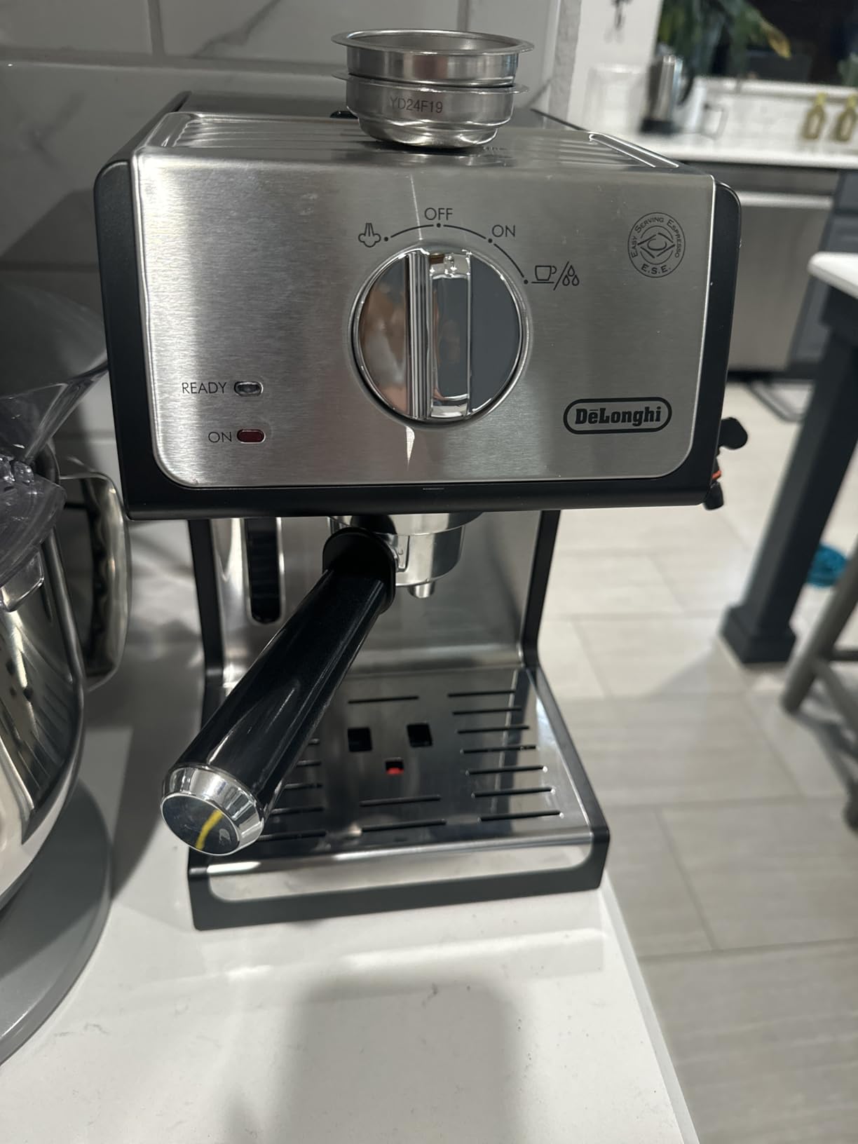De'Longhi 15 Bar Pump Espresso and Cappuccino Machine with Premium Adjustable Frother Customer Review De'Longhi 15 Bar Pump Espresso and Cappuccino Machine with Premium Adjustable Frother - Customer Photo