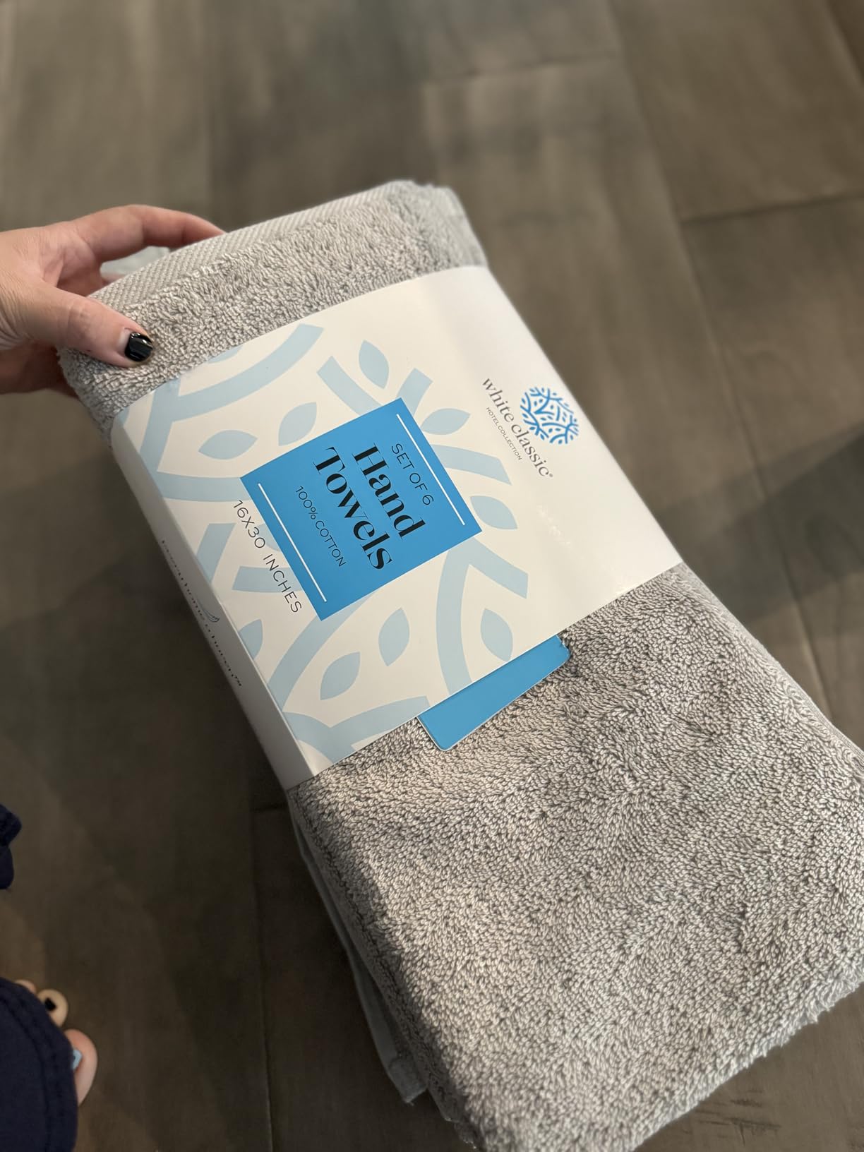 Luxury White Hand Towels - Soft 100% Turkish Cotton | Highly Absorbent Hotel spa Bathroom Towel Collection | 16x30 Inch | Set of 6 Customer Review Luxury White Hand Towels - Soft 100% Turkish Cotton | Highly Absorbent Hotel spa Bathroom Towel Collection | 16x30 Inch | Set of 6 - Customer Photo 1