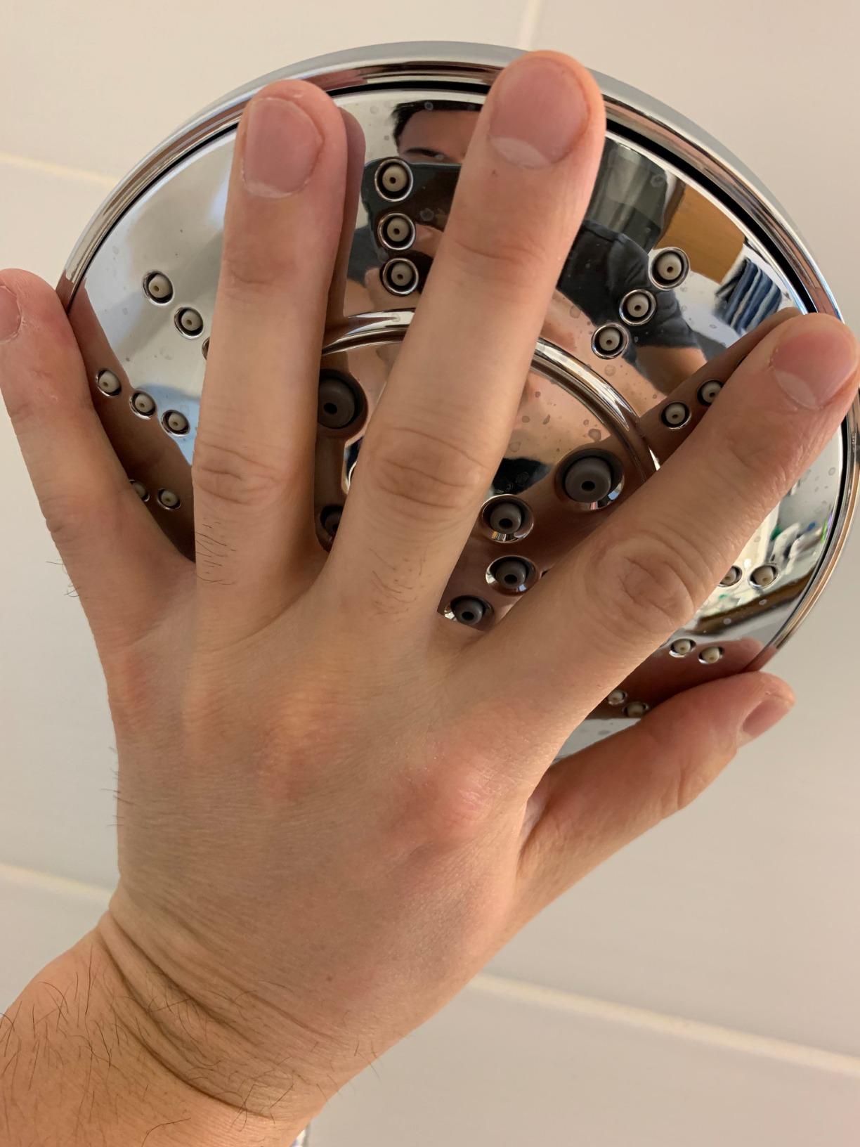 Moen Engage Chrome Magnetix Six-Function 5.5-Inch Wide Handheld Shower Head with Hose and Magnetic Docking System, 26112 Customer Review Moen Engage Chrome Magnetix Six-Function 5.5-Inch Wide Handheld Shower Head with Hose and Magnetic Docking System, 26112 - Customer Photo 1