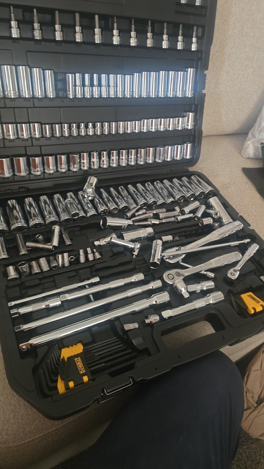DEWALT Mechanics Tool Set, SAE and Metric Socket Wrench Set, Drive Sizes 1/2, 1/4, 3/8 Socket Set, 192-Piece Tool Box (DWMT75049) Customer Review DEWALT Mechanics Tool Set, SAE and Metric Socket Wrench Set, Drive Sizes 1/2, 1/4, 3/8 Socket Set, 192-Piece Tool Box (DWMT75049) - Customer Photo 1