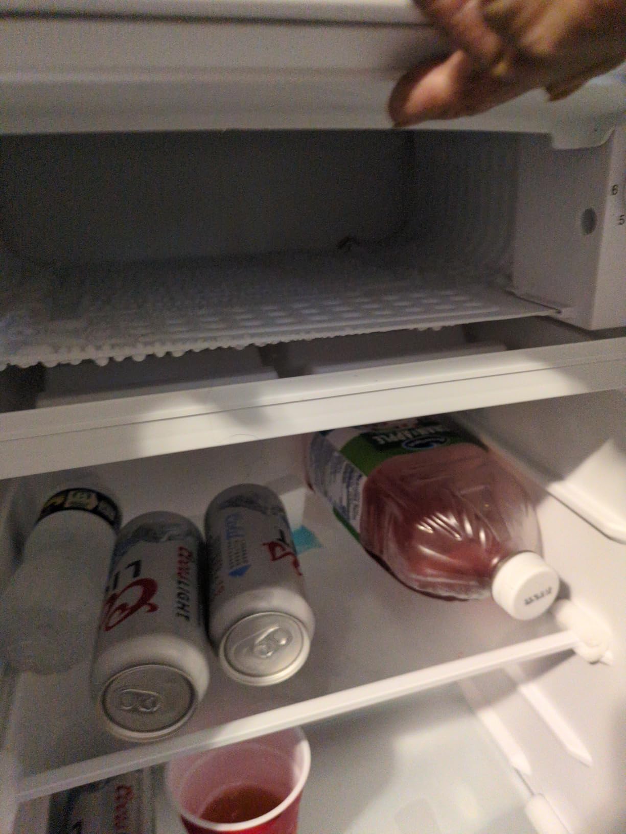 BLACK+DECKER 1.7 Cu. Ft. Compact Refrigerator, ENERGY STAR Certified, Single Door Mini Fridge with Chiller Compartment, Personal Fridge for Home or Dorm Room, R600a Refrigerant, BCRK17W, White Customer Review BLACK+DECKER 1.7 Cu. Ft. Compact Refrigerator, ENERGY STAR Certified, Single Door Mini Fridge with Chiller Compartment, Personal Fridge for Home or Dorm Room, R600a Refrigerant, BCRK17W, White - Customer Photo 1