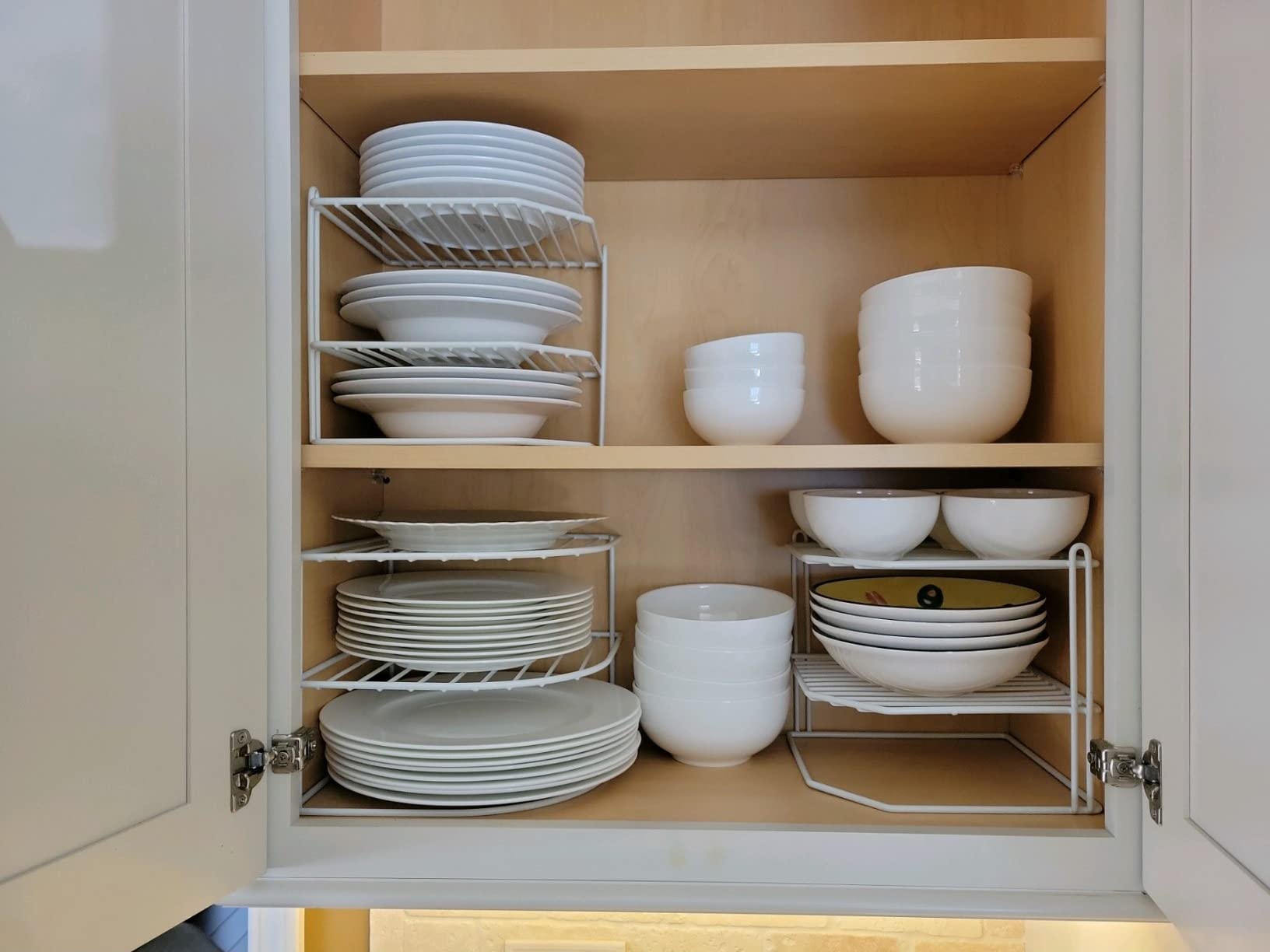 Mikasa Delray 40-Piece White Dinnerware Set, Service for 8, Durable Porcelain Plates, Bowls, and Mugs, Dishwasher and Microwave Safe Customer Review Mikasa Delray 40-Piece White Dinnerware Set, Service for 8, Durable Porcelain Plates, Bowls, and Mugs, Dishwasher and Microwave Safe - Customer Photo 1