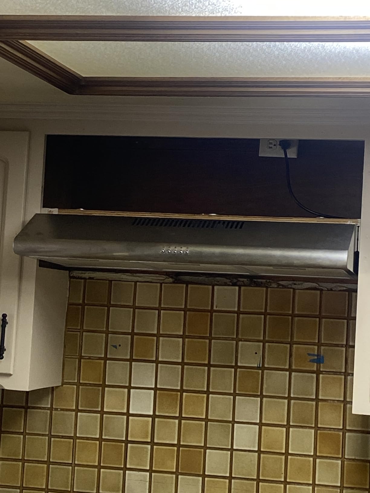 COSMO COS-5MU36 36 in. Delta Collection Ducted Under Cabinet Range Hood, Button Controls, Reusable Filters, LED Lights, Stainless Steel Customer Review COSMO COS-5MU36 36 in. Delta Collection Ducted Under Cabinet Range Hood, Button Controls, Reusable Filters, LED Lights, Stainless Steel - Customer Photo 1