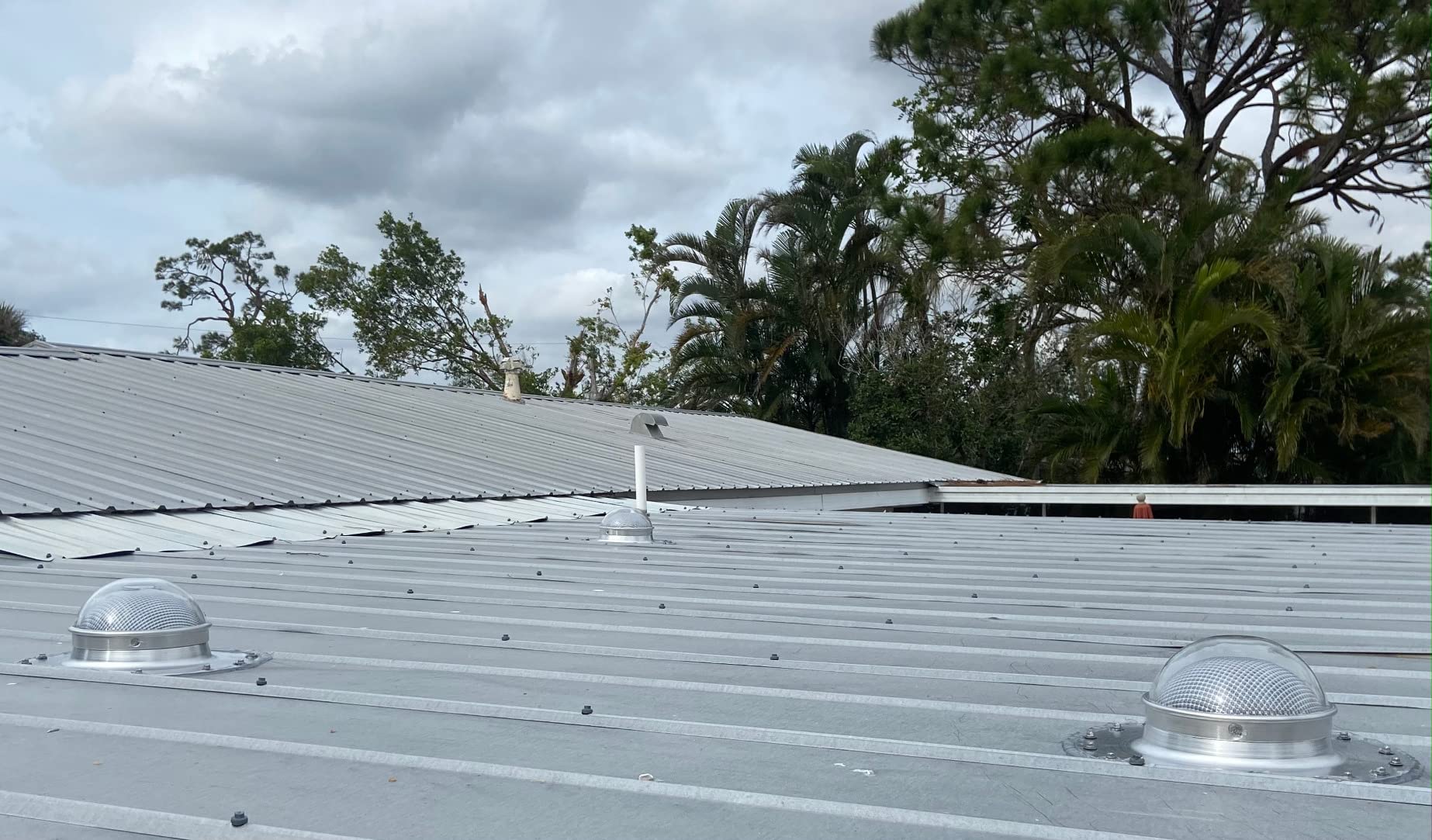 Solar LightBlaster for Shingled Sheds (Solar Tube Skylight for shed Applications) Customer Review Solar LightBlaster for Shingled Sheds (Solar Tube Skylight for shed Applications) - Customer Photo 2
