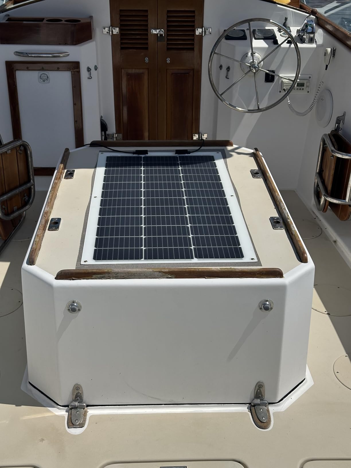 Renogy Flexible Solar Panel 100 Watt 12 Volt Monocrystalline Semi-Flexible Bendable Mono Off-Grid Charger for Marine RV Cabin Van Car Uneven Surfaces Customer Review Renogy Flexible Solar Panel 100 Watt 12 Volt Monocrystalline Semi-Flexible Bendable Mono Off-Grid Charger for Marine RV Cabin Van Car Uneven Surfaces - Customer Photo 1