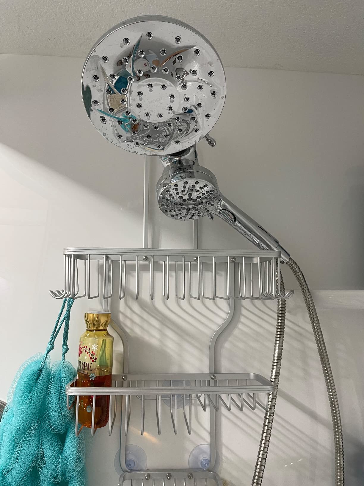 Moen Engage Chrome Magnetix 2-in-1 Combo Rain Showerhead with Detachable Handheld Shower Spray, Featuring Magnetic Docking System, 26009 Customer Review Moen Engage Chrome Magnetix 2-in-1 Combo Rain Showerhead with Detachable Handheld Shower Spray, Featuring Magnetic Docking System, 26009 - Customer Photo 2