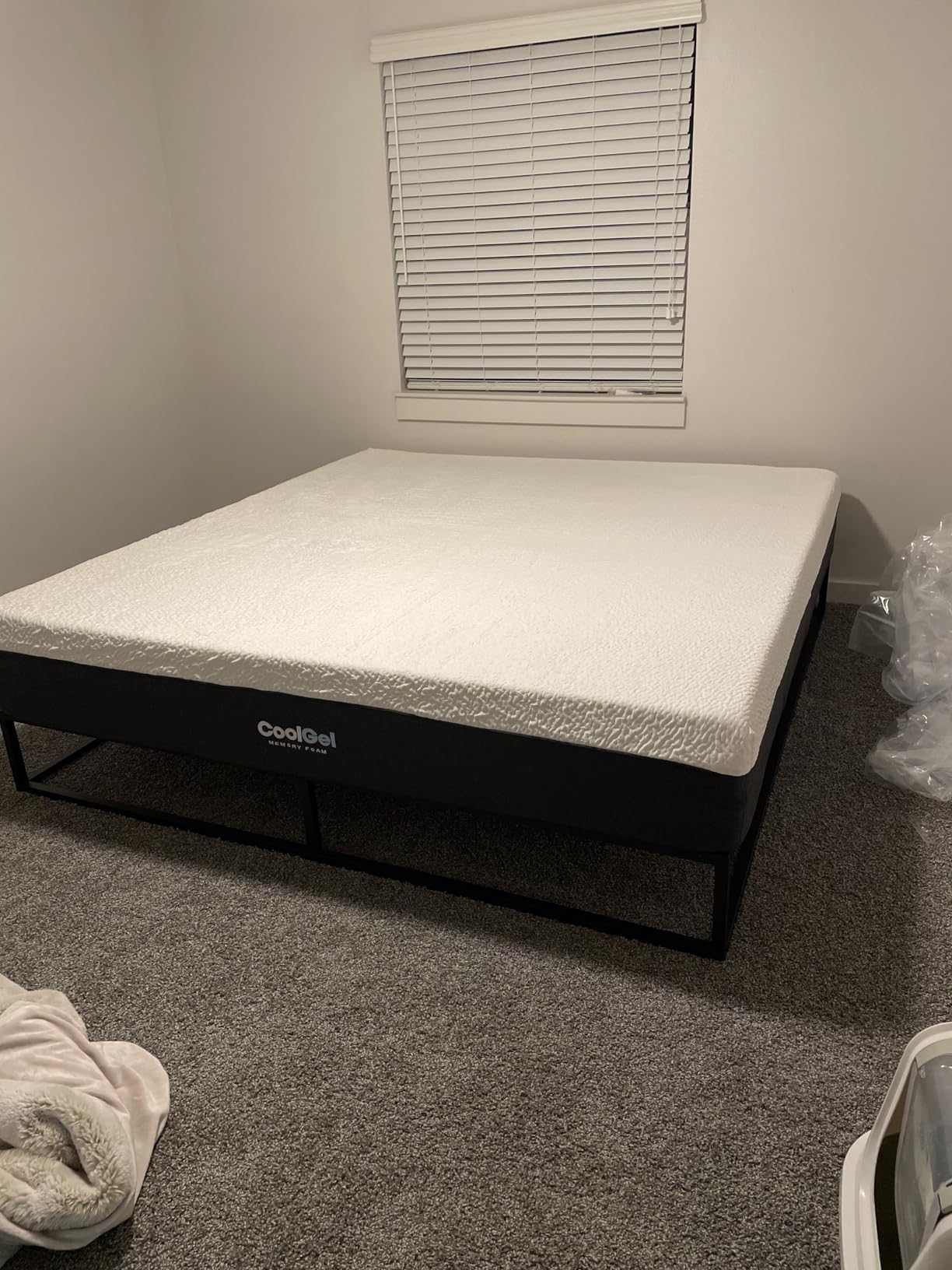 Cool Gel Chill 14 Inch Medium Firm Memory Foam Mattress Twin Size, with Bonus CoolGel Memory Foam Bed Pillow, 14 Cool Gel Chill 14 Inch Medium Firm Memory Foam Mattress Twin Size, with Bonus CoolGel Memory Foam Bed Pillow, 14