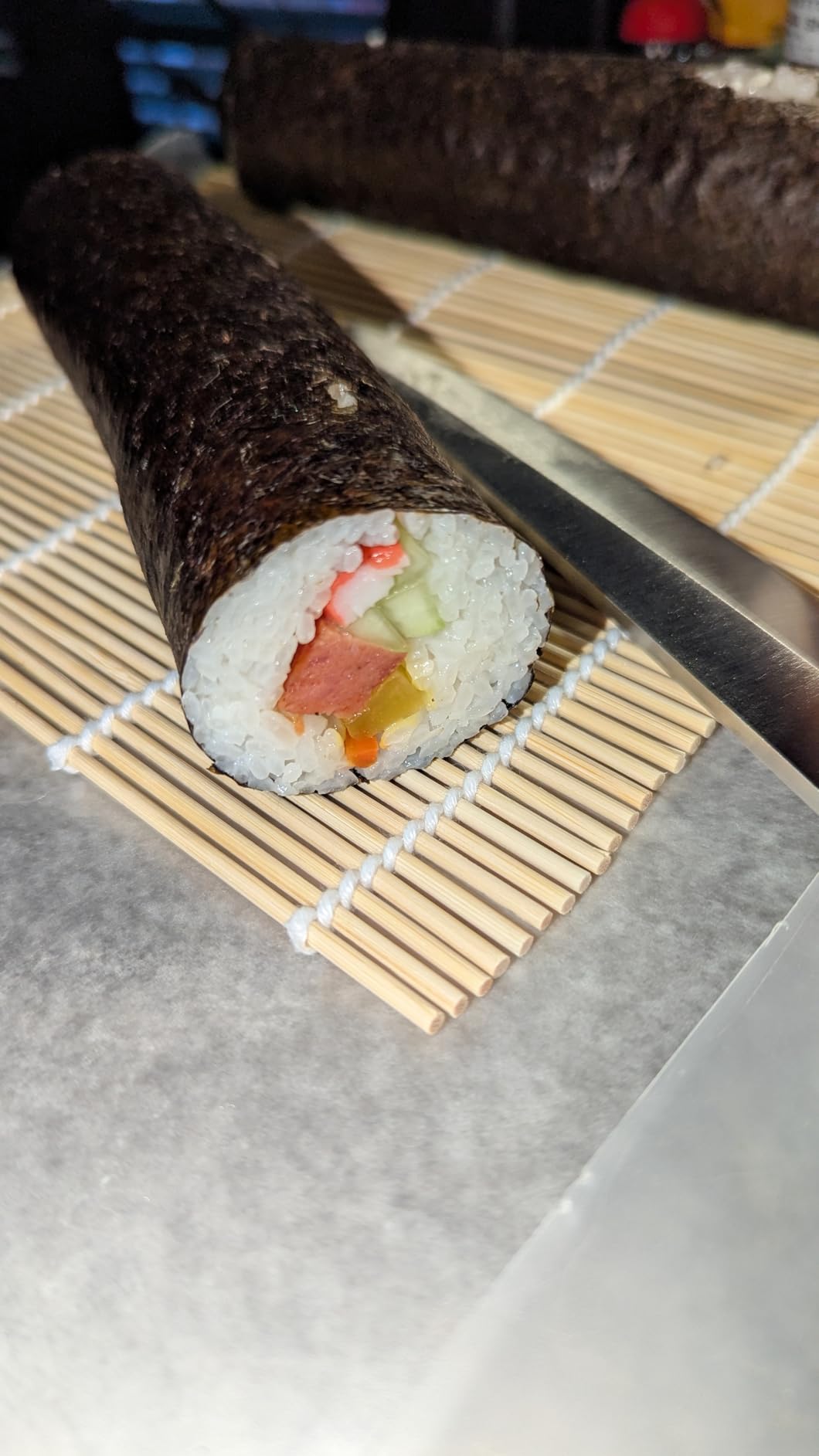 Sashimi Sushi Knife 10 Inch - Knife For Cutting Sushi & Sashimi, Fish Filleting & Slicing - Very Sharp Stainless Steel Blade & Traditional Wooden Handle + Gift Box Customer Review Sashimi Sushi Knife 10 Inch - Knife For Cutting Sushi & Sashimi, Fish Filleting & Slicing - Very Sharp Stainless Steel Blade & Traditional Wooden Handle + Gift Box - Customer Photo 2