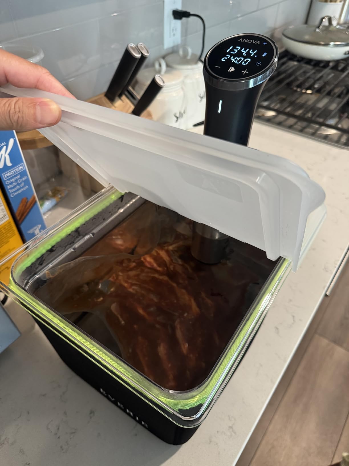 EVERIE Sous Vide Container 12 Quart EVC-12 with Collapsible Hinged Lid Compatible with Anova Nano or AN500-US00 or Anova Pro 3.0 or Anova Mini, Also Fits Instant Pot Customer Review EVERIE Sous Vide Container 12 Quart EVC-12 with Collapsible Hinged Lid Compatible with Anova Nano or AN500-US00 or Anova Pro 3.0 or Anova Mini, Also Fits Instant Pot - Customer Photo 1