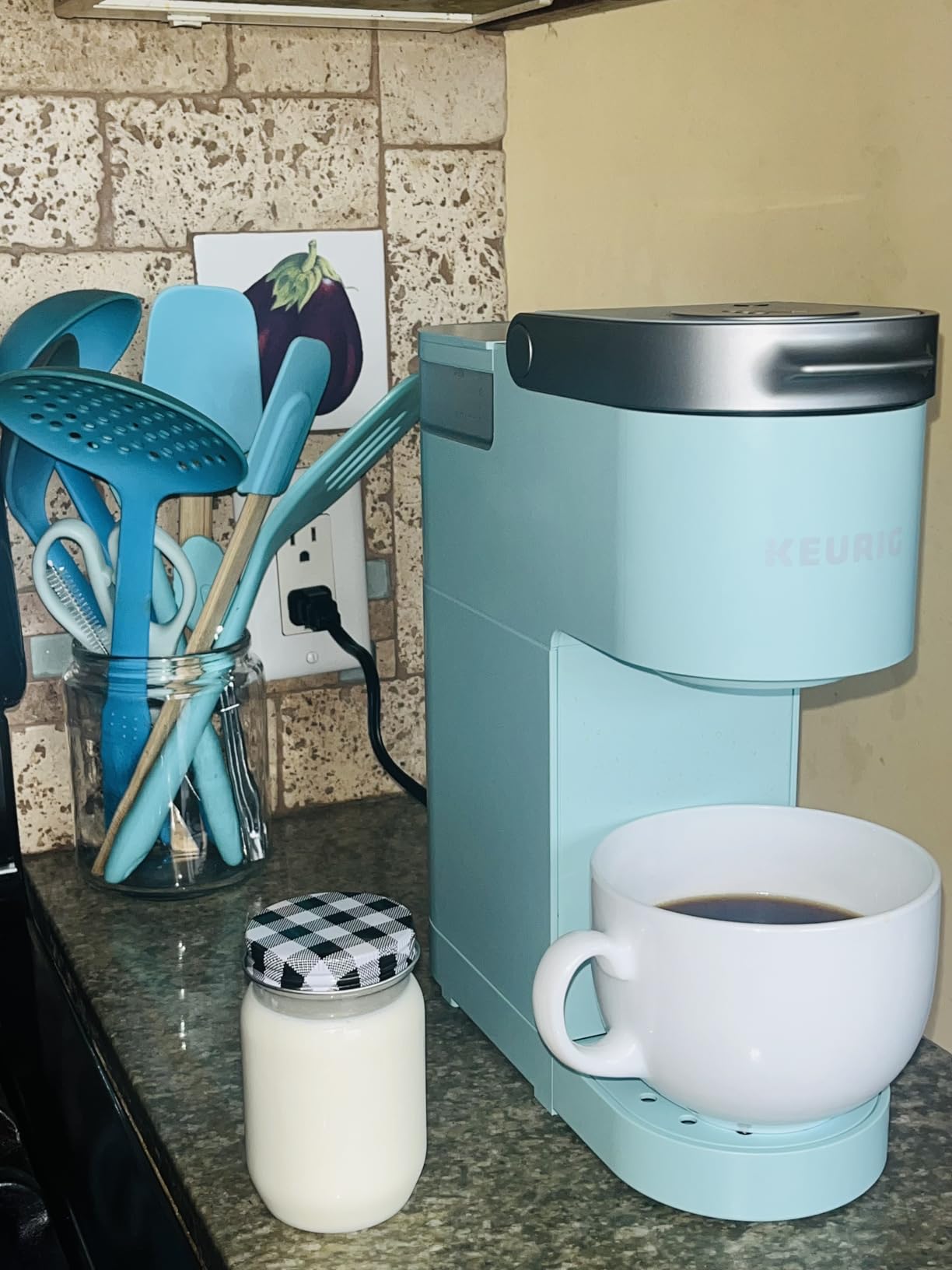 Keurig K-Mini Single Serve K-Cup Pod Coffee Maker, 6 to 12oz Brew size, with Cord Storage, Perfect for Small Spaces, Black Customer Review Keurig K-Mini Single Serve K-Cup Pod Coffee Maker, 6 to 12oz Brew size, with Cord Storage, Perfect for Small Spaces, Black - Customer Photo 1
