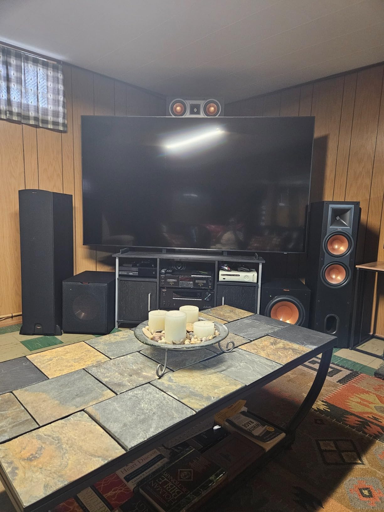Klipsch Reference R-610F Floorstanding Speaker, Black, Pair Customer Review Klipsch Reference R-610F Floorstanding Speaker, Black, Pair - Customer Photo 1