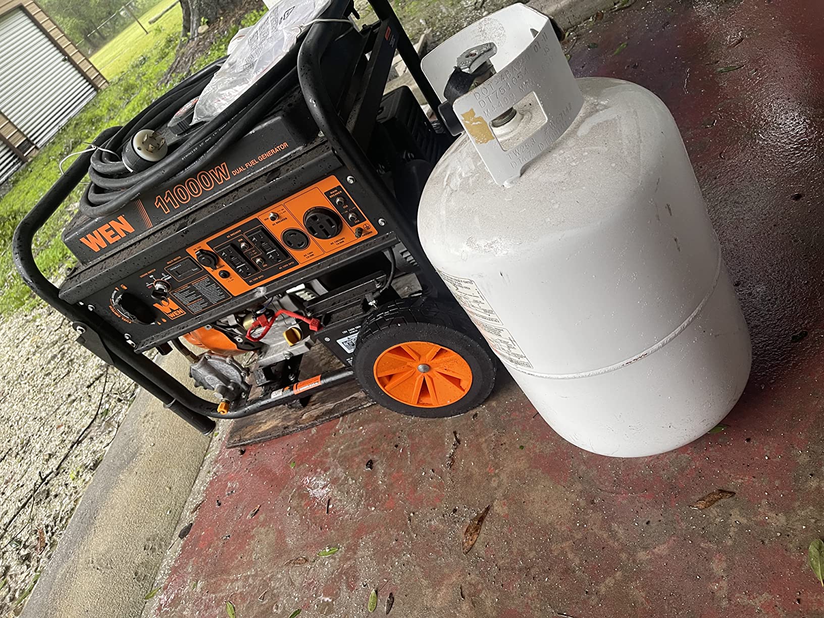 WEN 11,000-Watt 120V/240V Dual Fuel Portable Generator with Wheel Kit and Electric Start (DF1100T) Customer Review WEN 11,000-Watt 120V/240V Dual Fuel Portable Generator with Wheel Kit and Electric Start (DF1100T) - Customer Photo 2