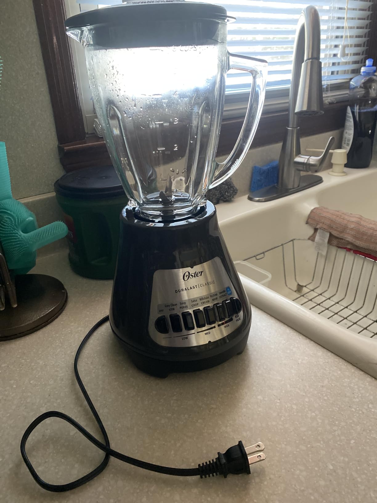 Oster® Classic Series 8-Speed Blender with 6-Cup Glass Jar, Gray Customer Review Oster® Classic Series 8-Speed Blender with 6-Cup Glass Jar, Gray - Customer Photo 1