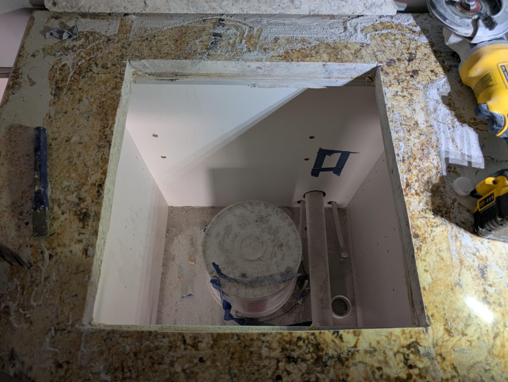 DEWALT Customer Review DEWALT ATOMIC 20V MAX* Circular Saw, 4-1/2-Inch, Tool Only - Customer Photo 3
