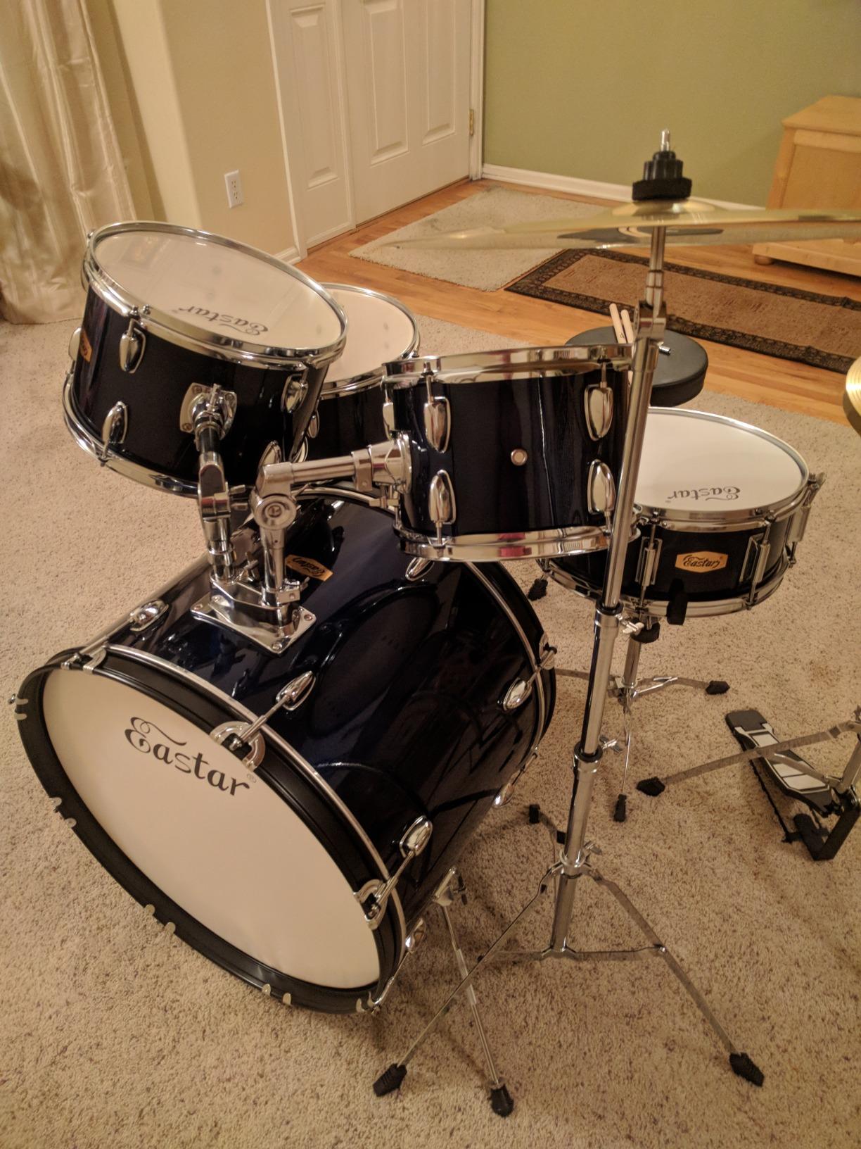 Eastar 22 inch Drum Set for Adults, 5 Piece Full Size Drum Kit Junior Beginner with Pedal Cymbals Stands Stool and Sticks, Mirror Black Customer Review Eastar 22 inch Drum Set for Adults, 5 Piece Full Size Drum Kit Junior Beginner with Pedal Cymbals Stands Stool and Sticks, Mirror Black - Customer Photo 1