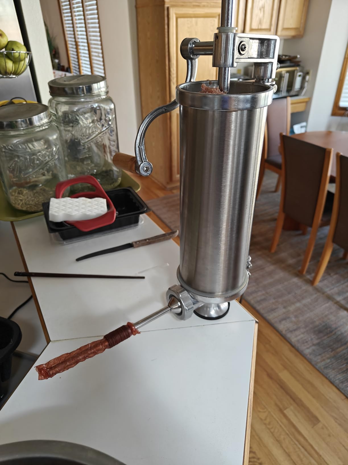MASTER FENG Sausage Stuffer, Stainless Steel Homemade Sausage Maker Vertical Meat Filling Kitchen Machine, Packed 8 Stuffing Tubes - Customer Photo 1