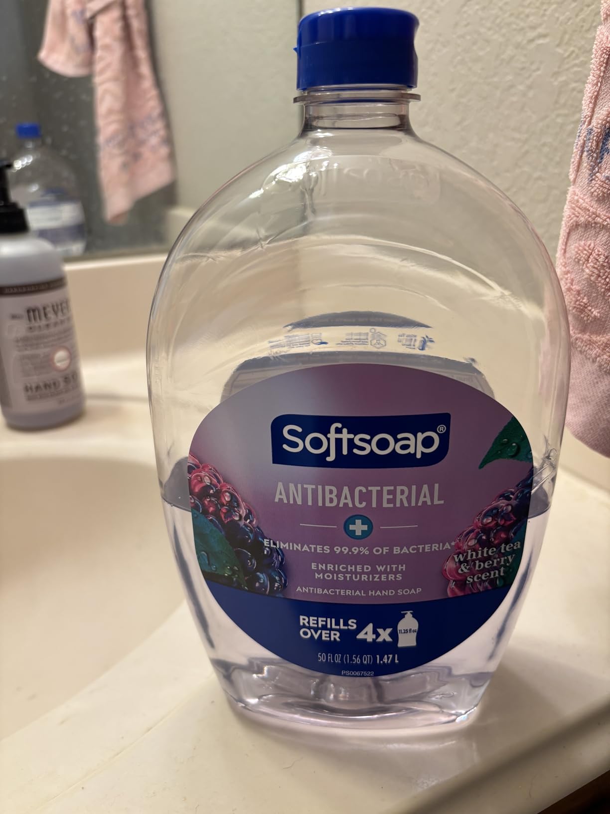 Softsoap Antibacterial Liquid Hand Soap Refill, White Tea & Berry Scented Hand Soap, 50 Ounce(Packaging May Vary) Customer Review Softsoap Antibacterial Liquid Hand Soap Refill, White Tea & Berry Scented Hand Soap, 50 Ounce(Packaging May Vary) - Customer Photo 1