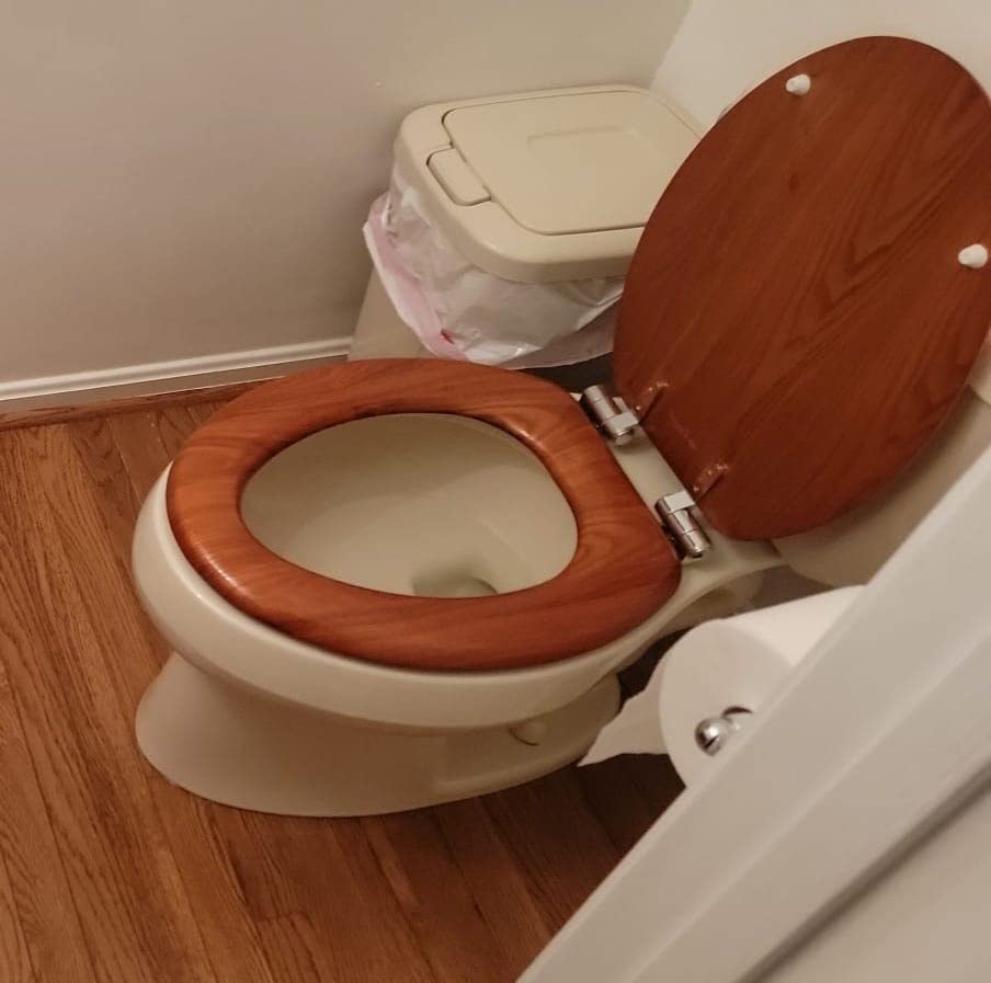 Angel Shield Wood Toilet Seat Elongated with Soft Close,Easy Clean,Quick-Release Hinges Customer Review Angel Shield Wood Toilet Seat Elongated with Soft Close,Easy Clean,Quick-Release Hinges - Customer Photo 1