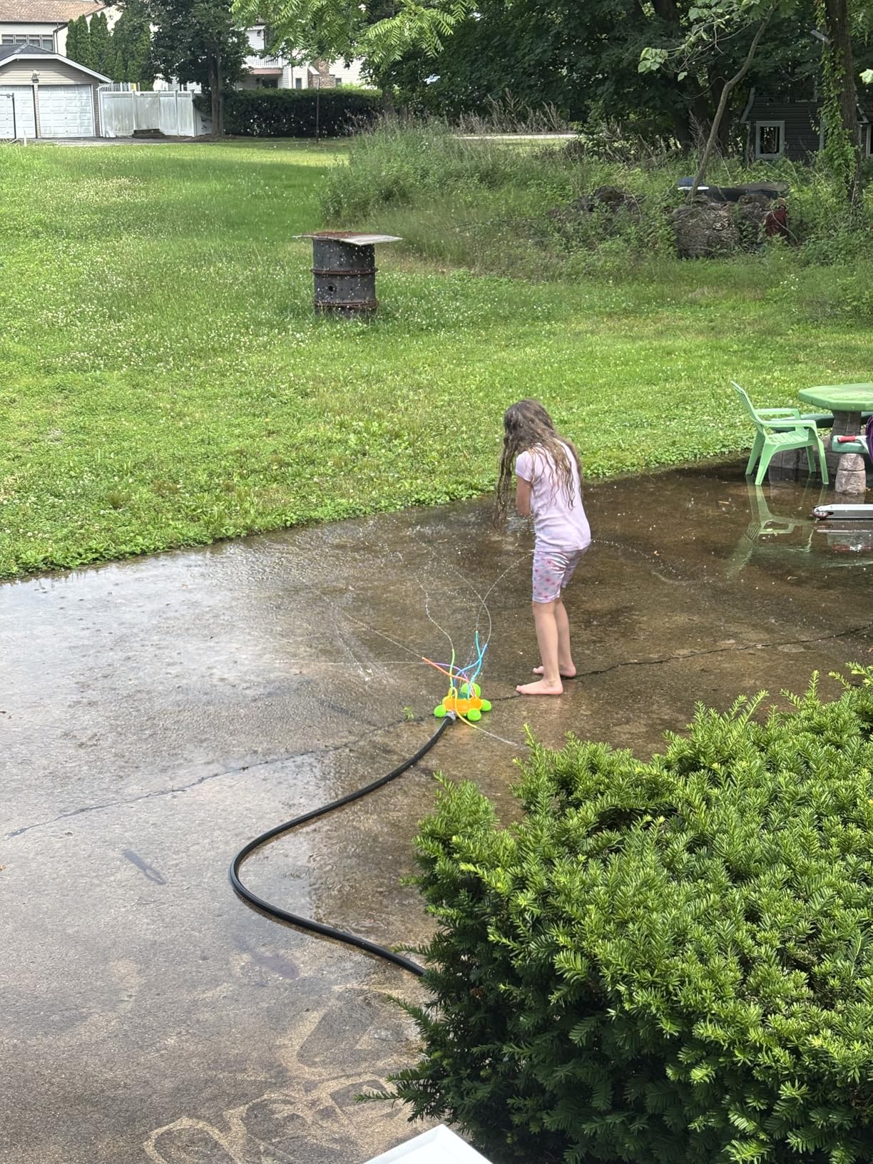 Chuchik Water Sprinkler for Kids - Backyard Spinning Turtle Toy - Summer Splashing Fun - Sprays Up to 8ft High - Attaches to Garden Hose Customer Review Chuchik Water Sprinkler for Kids - Backyard Spinning Turtle Toy - Summer Splashing Fun - Sprays Up to 8ft High - Attaches to Garden Hose - Customer Photo 1