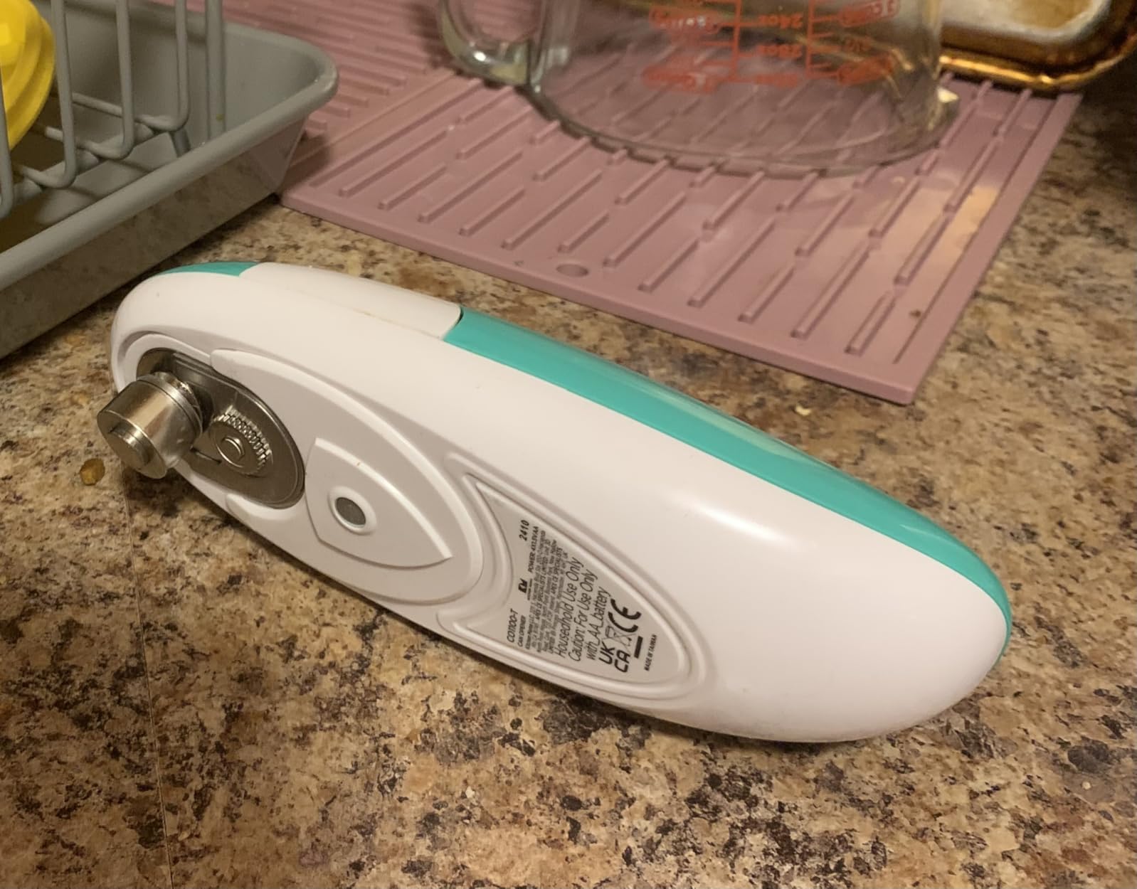 Kitchen Mama Auto Electric Can Opener: Safe, Easy with One Touch, Smooth Edge, Battery Operated, Cordless, Automatic Can Opener for Seniors with Arthritis, Hand Free Appliances, YES YOU CAN (White) - Customer Photo 1