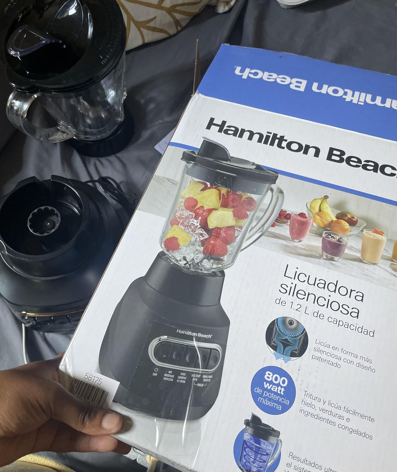 Hamilton Beach Wave Action Blender for Smoothies, Stainless Steel Ice Sabre Blades, 40oz Glass Jar, 800 Watts, Quiet Design, Black (58175) Customer Review Hamilton Beach Wave Action Blender for Smoothies, Stainless Steel Ice Sabre Blades, 40oz Glass Jar, 800 Watts, Quiet Design, Black (58175) - Customer Photo 1