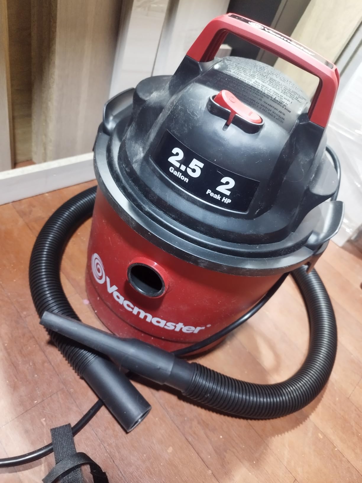 Vacmaster 2.5-Gallon* 2 Peak HP Wall Mountable Wet/Dry Vacuum – VOM205P 1101 Customer Review Vacmaster 2.5-Gallon* 2 Peak HP Wall Mountable Wet/Dry Vacuum – VOM205P 1101 - Customer Photo 1