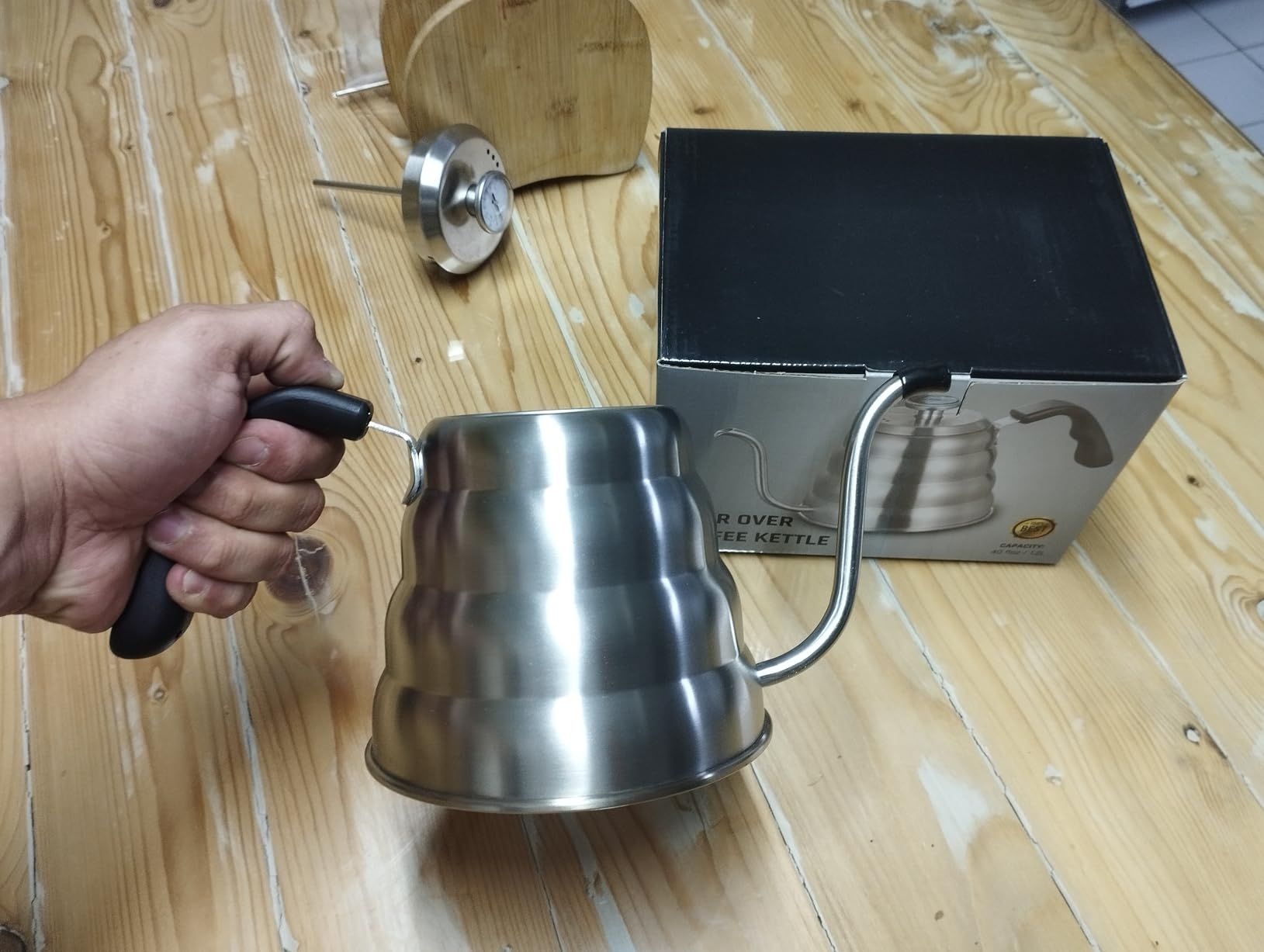 Tea Kettle with Thermometer Pot Black Stovetop Tea Kettle 40oz Gooseneck Kettle Teapot Pour Over Coffee Kettle with Thermometer,1200ml,6 Cup,Black,1Pack Customer Review Tea Kettle with Thermometer Pot Black Stovetop Tea Kettle 40oz Gooseneck Kettle Teapot Pour Over Coffee Kettle with Thermometer,1200ml,6 Cup,Black,1Pack - Customer Photo 1