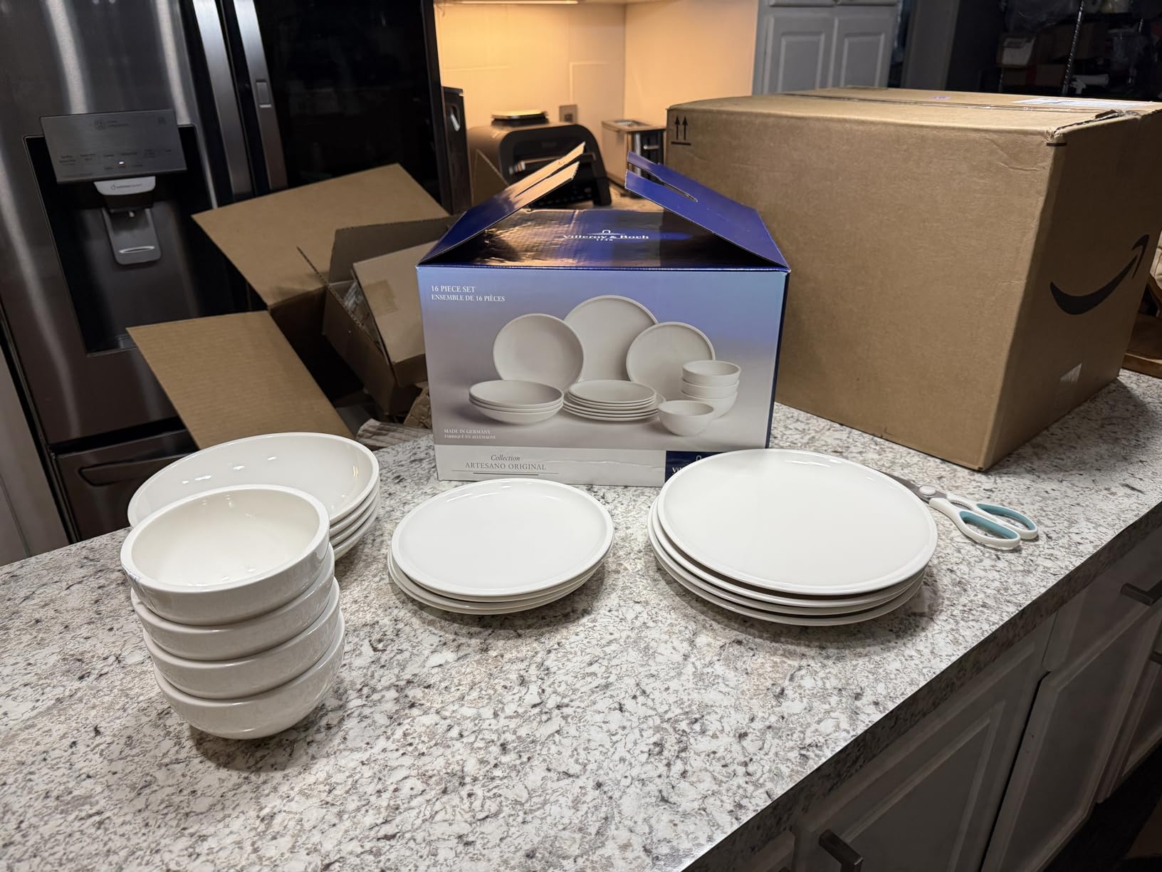 Villeroy & Boch Artesano Original 16-Piece Dinnerware Set, Service for 4, Dinner and Salad Plates, Pasta and Rice Bowls, Premium Porcelain, Made in Germany, Microwave and Dishwasher Safe, Creamy White Customer Review Villeroy & Boch Artesano Original 16-Piece Dinnerware Set, Service for 4, Dinner and Salad Plates, Pasta and Rice Bowls, Premium Porcelain, Made in Germany, Microwave and Dishwasher Safe, Creamy White - Customer Photo 1