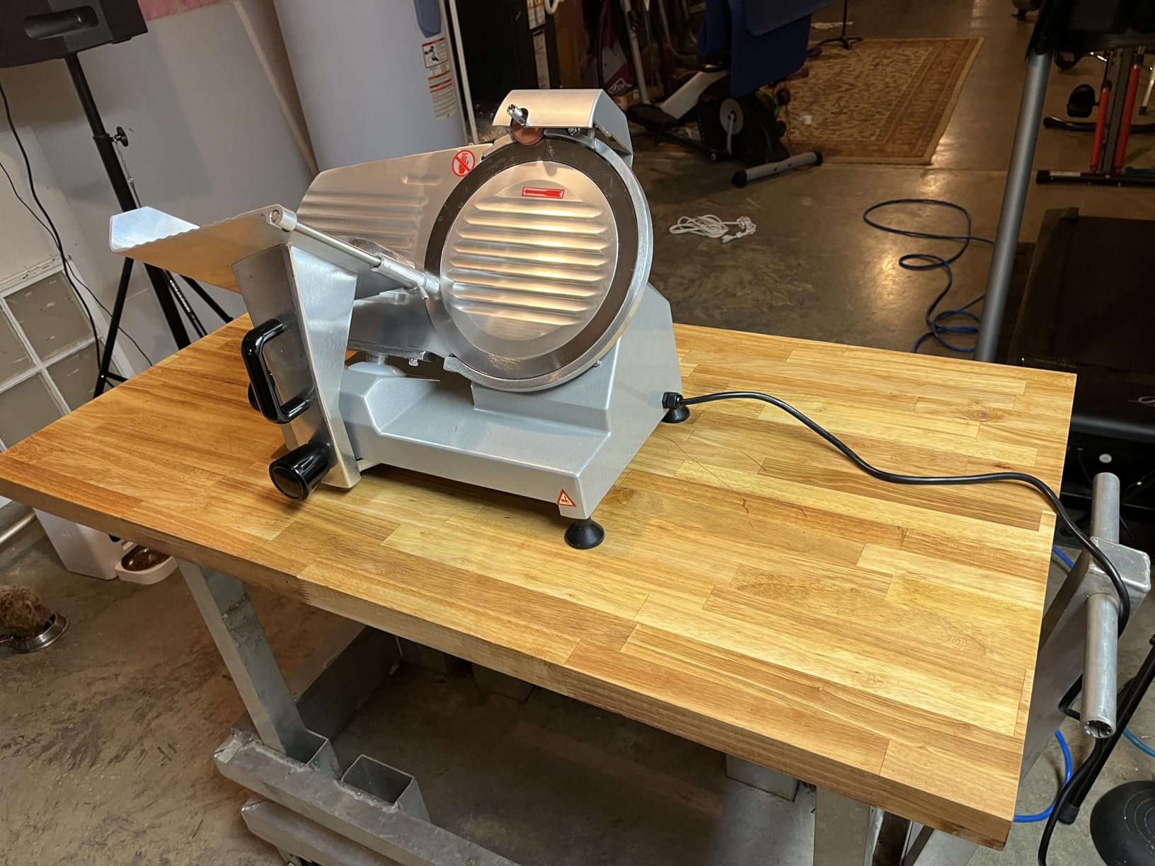 VEVOR Commercial Meat Slicer, 10 inch Electric Food Slicer, 240W Frozen Meat Deli Slicer, Premium Chromium-plated Steel Blade Semi-Auto Meat Slicer For Commercial and Home use Customer Review VEVOR Commercial Meat Slicer, 10 inch Electric Food Slicer, 240W Frozen Meat Deli Slicer, Premium Chromium-plated Steel Blade Semi-Auto Meat Slicer For Commercial and Home use - Customer Photo 1