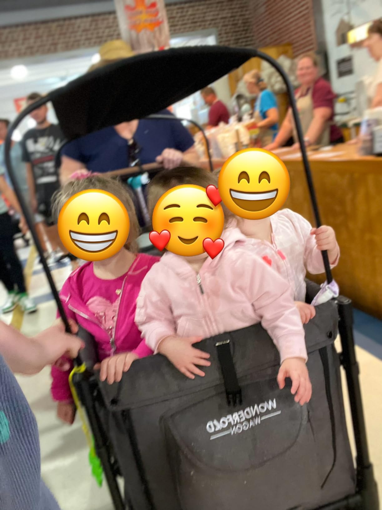 WONDERFOLD W4 Luxe Stroller Wagon (4 Seater) - Collapsible Wagon Stroller with Seats with Magnetic Buckle 5-Point Harnesses and Sun Canopy, Black Customer Review WONDERFOLD W4 Luxe Stroller Wagon (4 Seater) - Collapsible Wagon Stroller with Seats with Magnetic Buckle 5-Point Harnesses and Sun Canopy, Black - Customer Photo 1